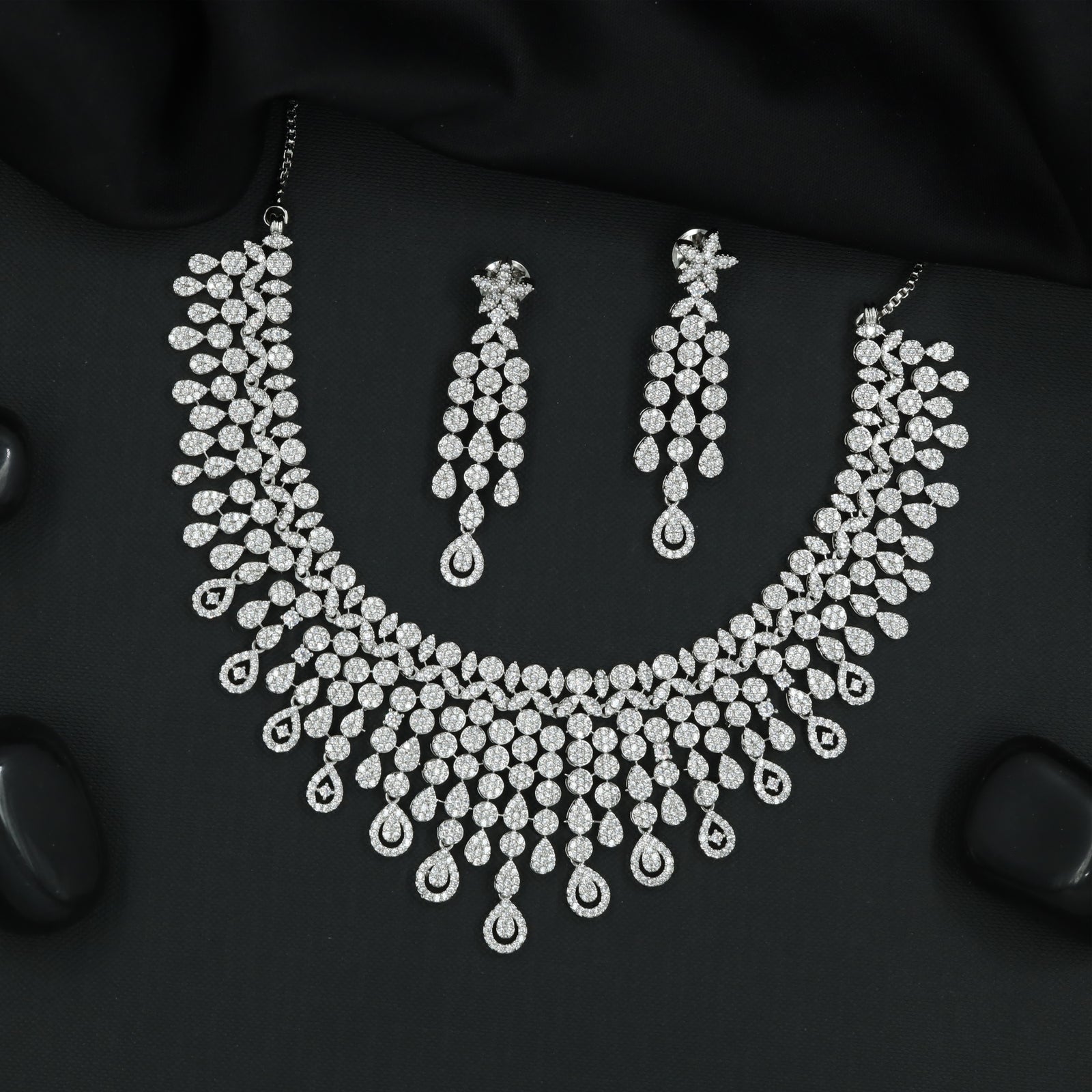 Graceful Teardrop Cascade Necklace Set with Radiant Drop Accents