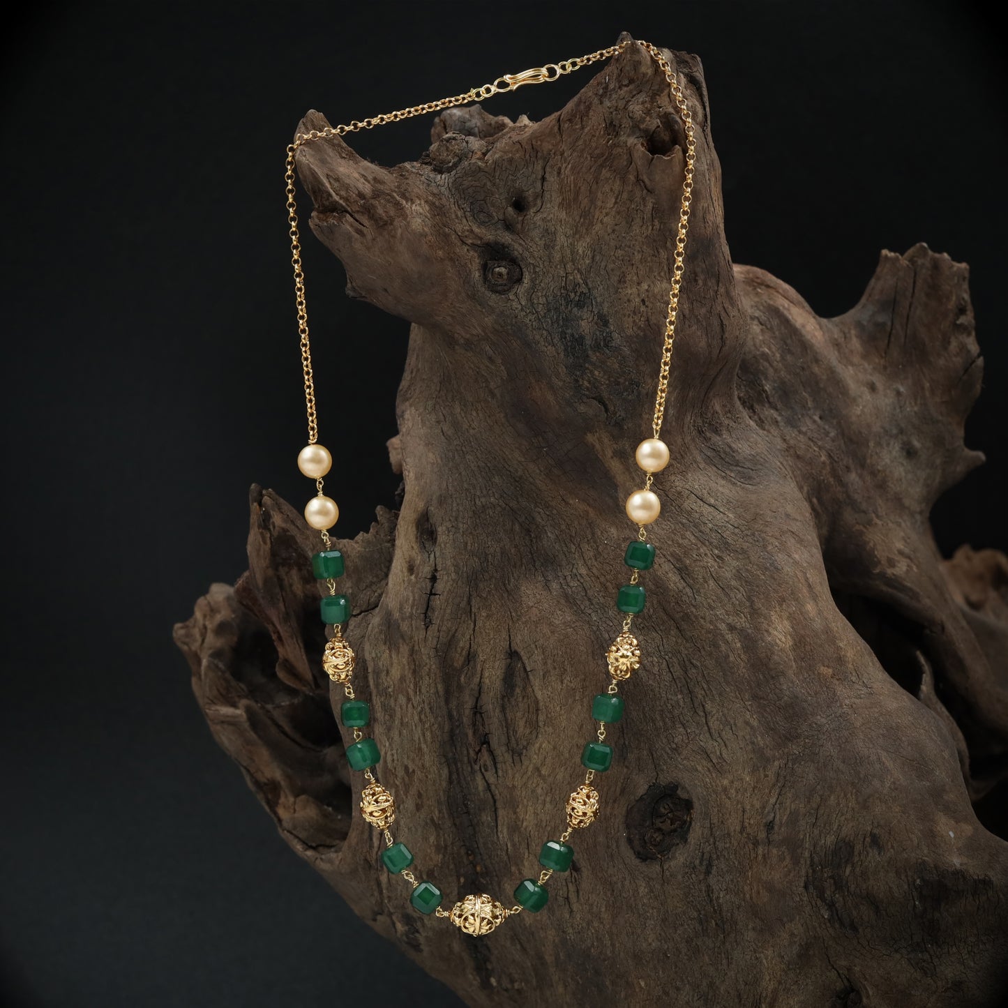 Elegant Pearl and Cube Bead with Textured Accent Spheres and Center Highlight