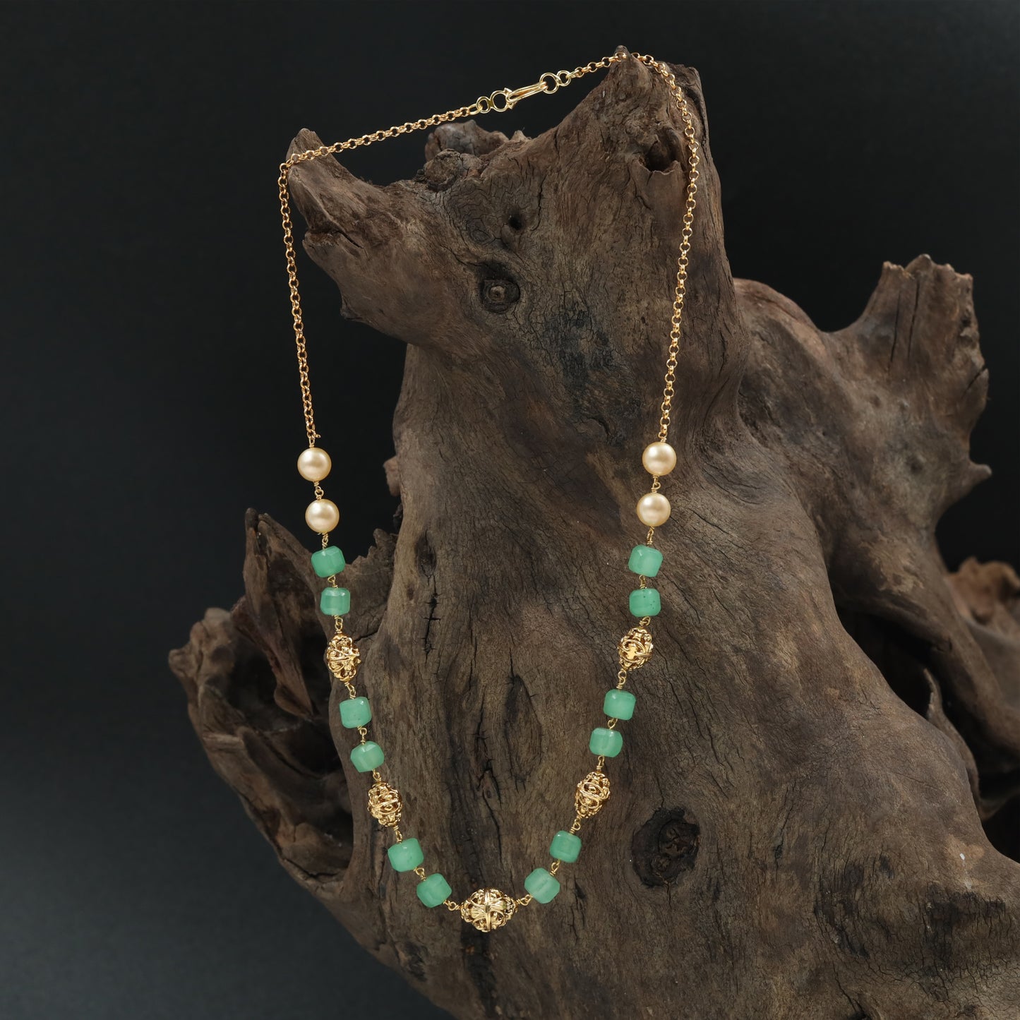 Elegant Pearl and Cube Bead with Textured Accent Spheres and Center Highlight