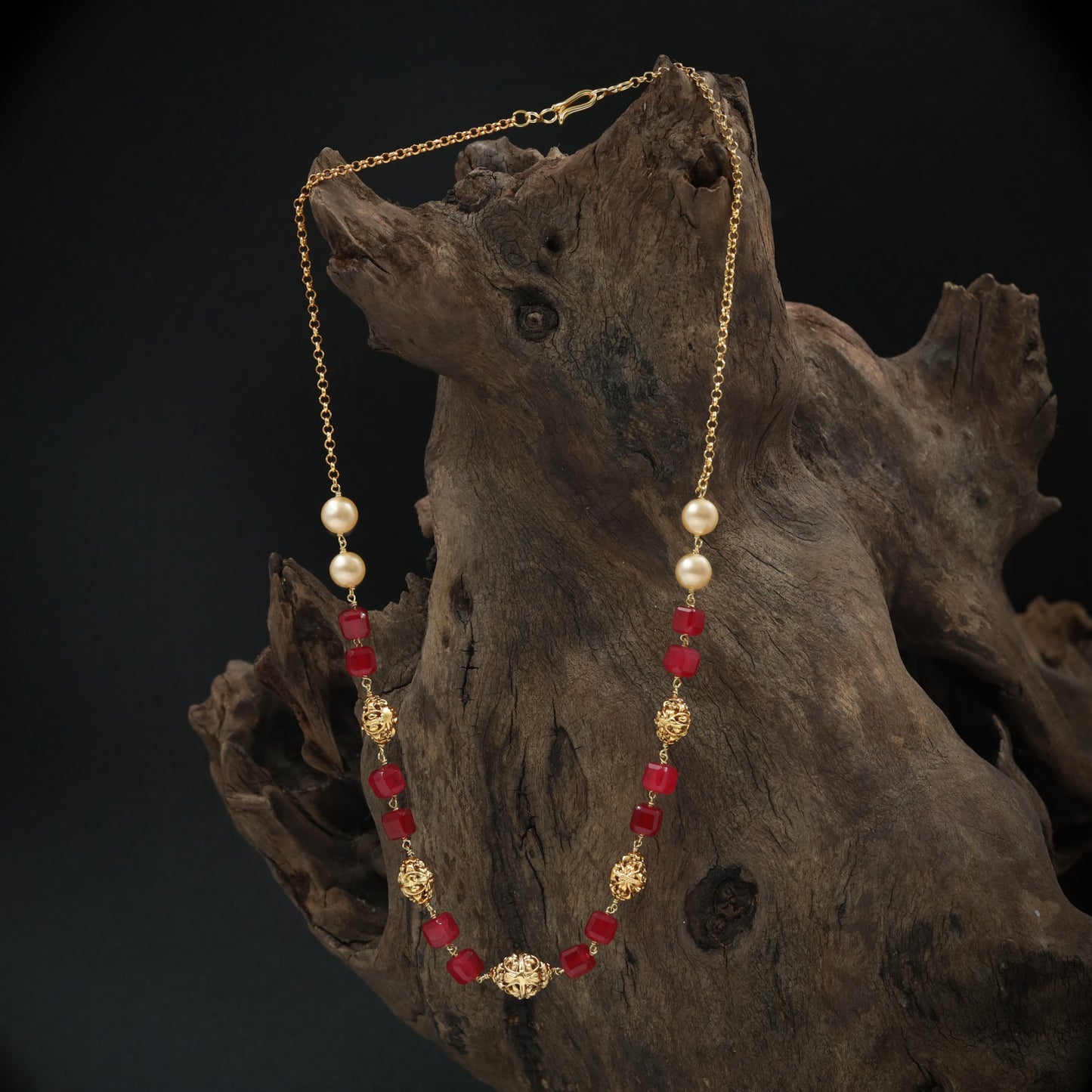Elegant Pearl and Cube Bead with Textured Accent Spheres and Center Highlight