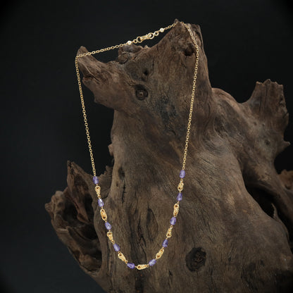Delicate Chain with Structured Bead Flow and Decorative Gold Sections