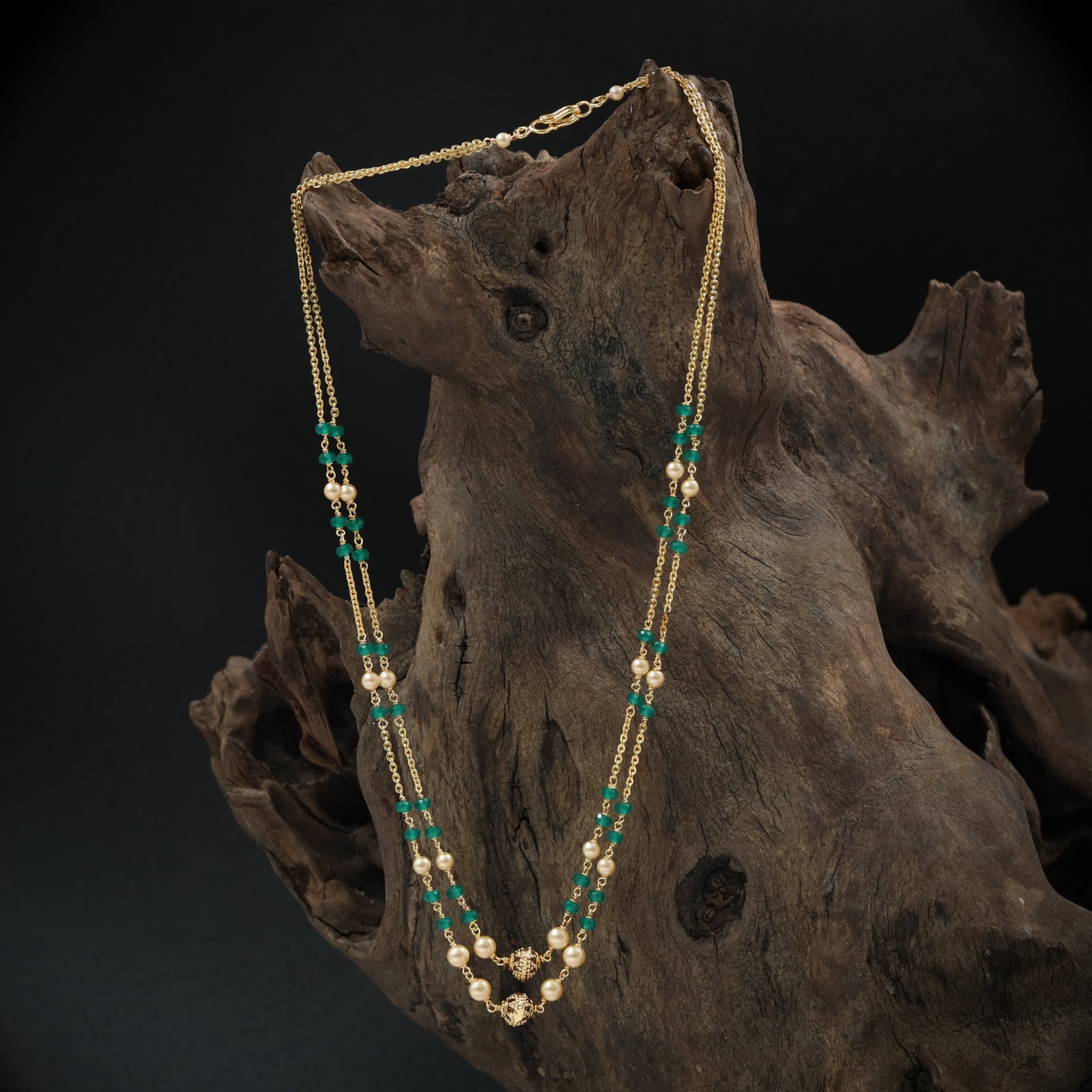 Modern Layered Chain with Balanced Bead and Pearl Detailing