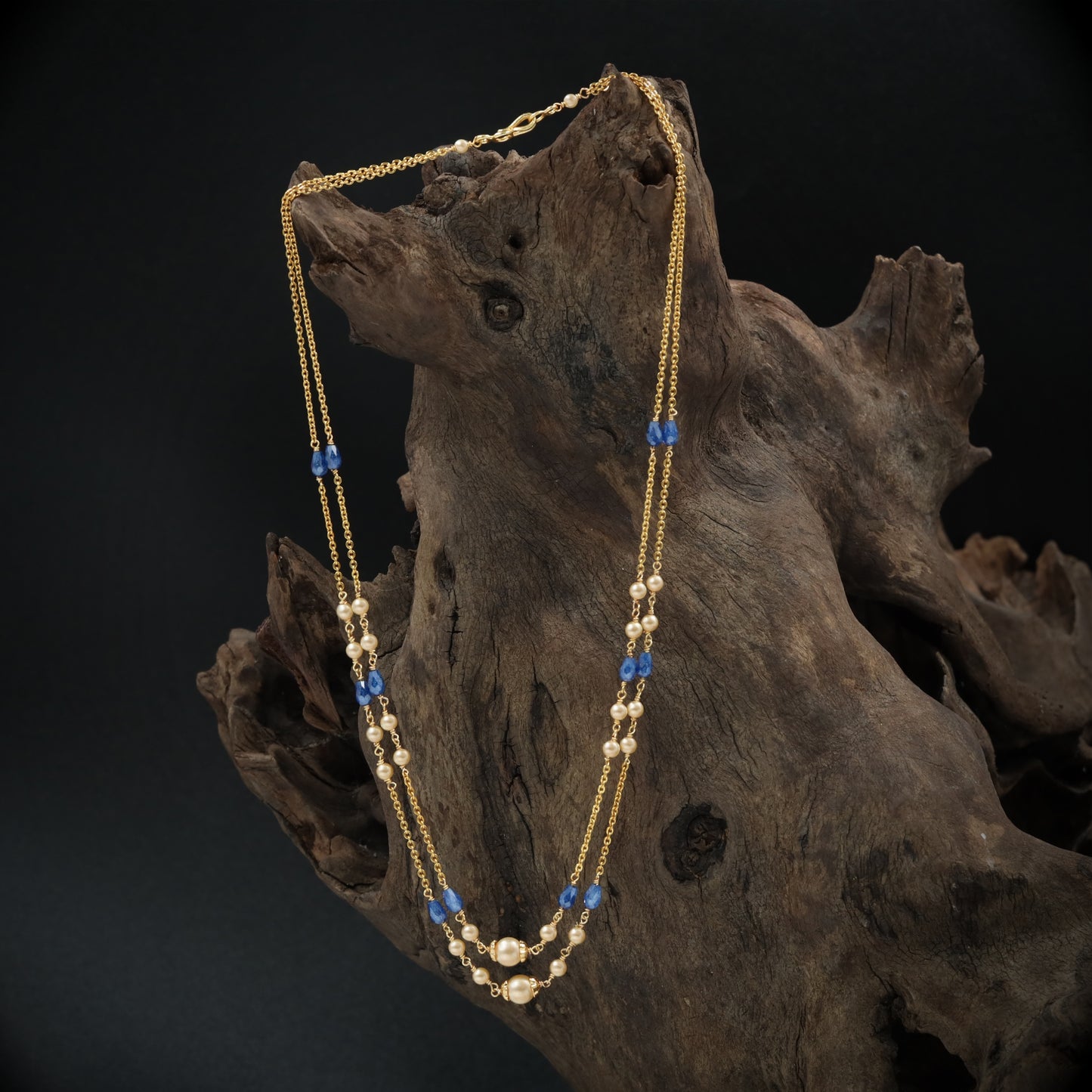 Stylish Layered Chain with Bead Detailing and Balanced Drops