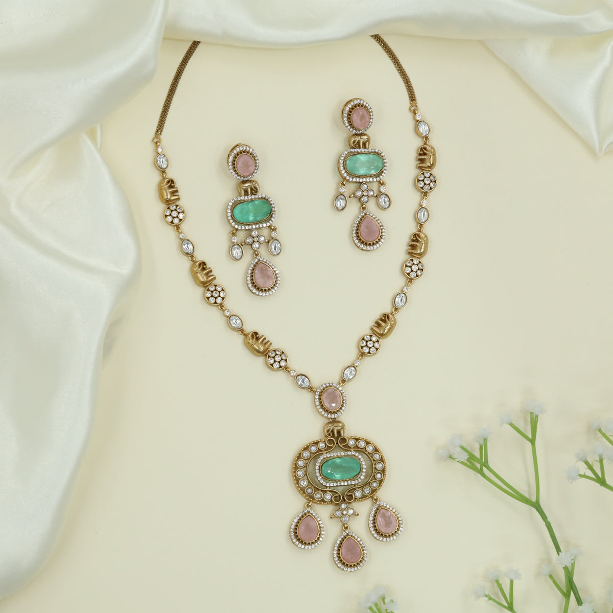 Classic Elephant Detail Kundan Necklace with Oval Pendant and Dangling Ends