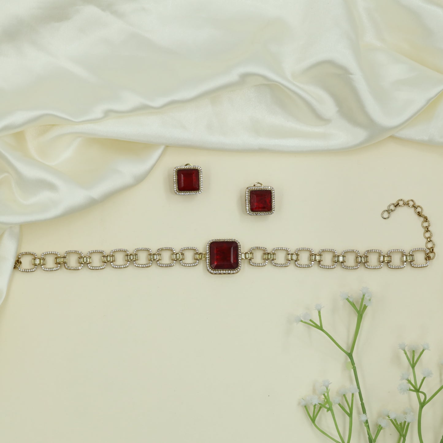Sleek Square Link Choker with Center Highlight Panel and Matching Stud Earrings