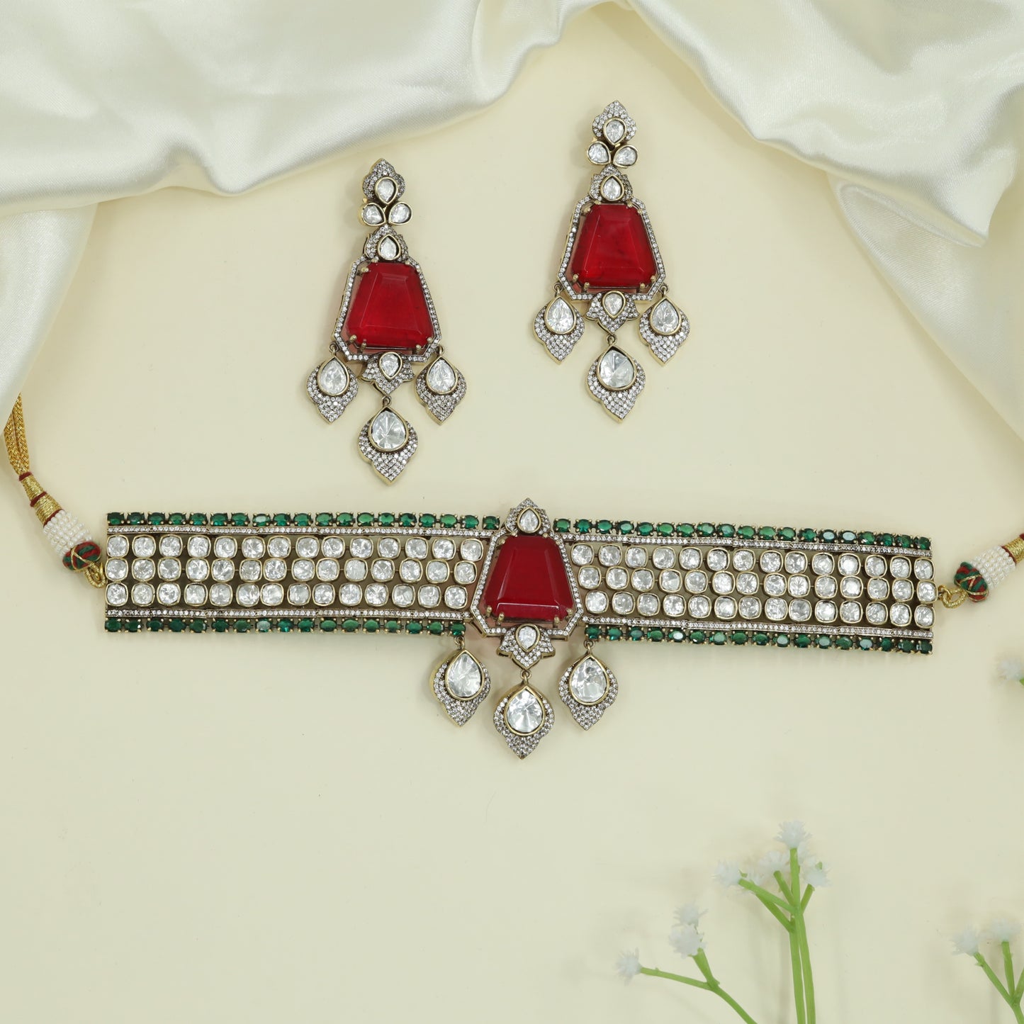 Decorative Panel Kundan Choker with Broad Structure and Drop Elements