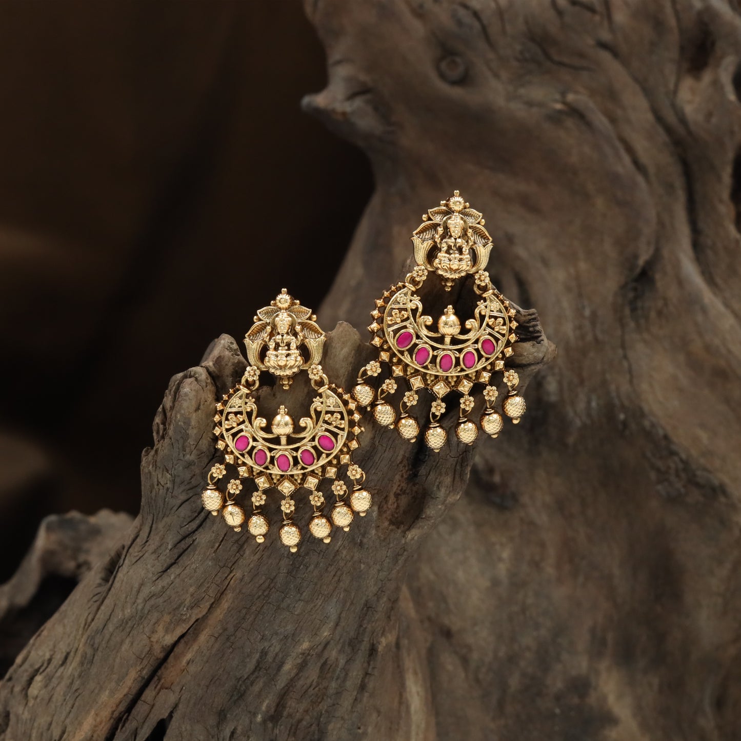 Radiating Lakshmi Crest Hanging with Circular Frame and Coin Drop Fringe