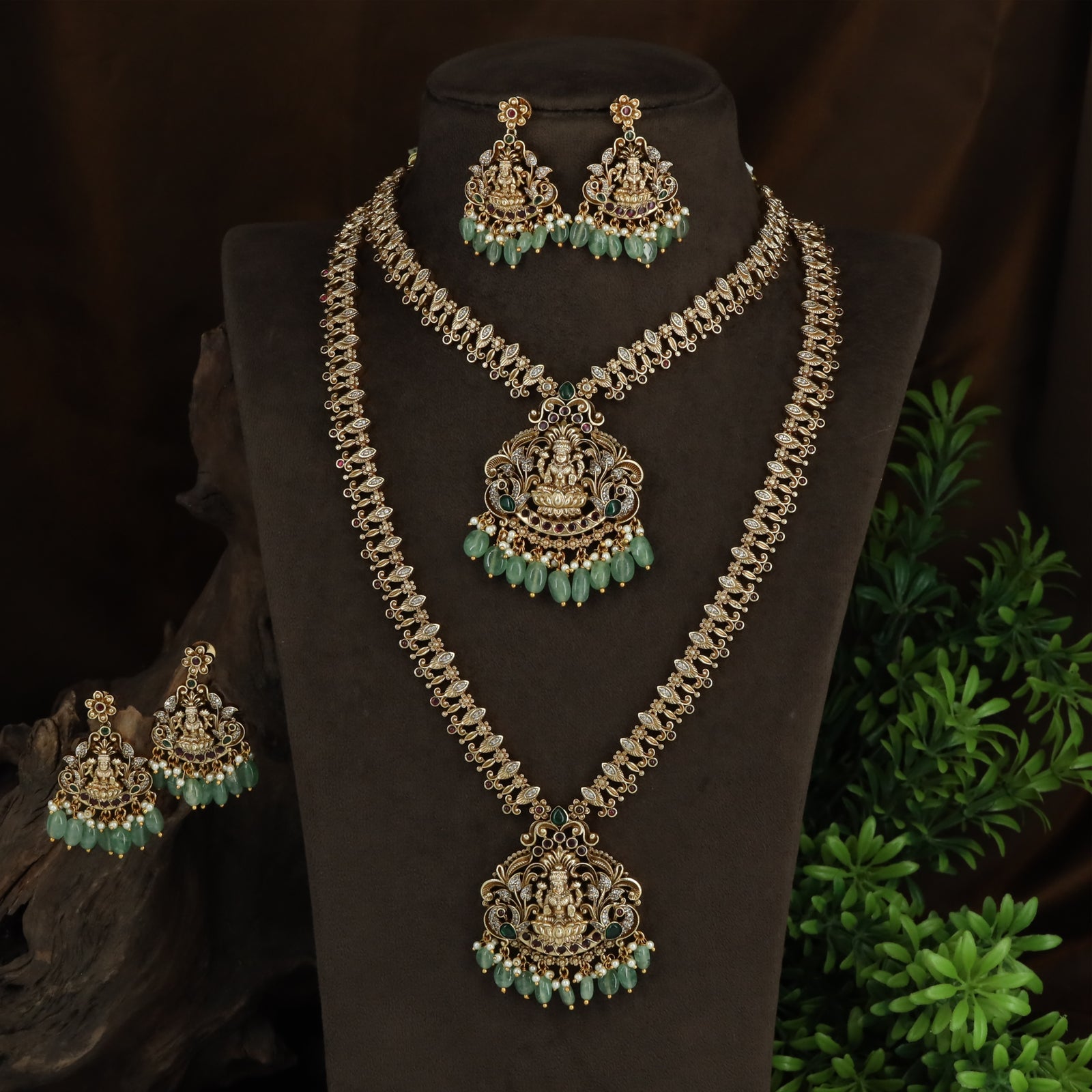 Grand Zigzag Antique Combo Set with Lakshmi Pendants and Continuous Pattern Chain