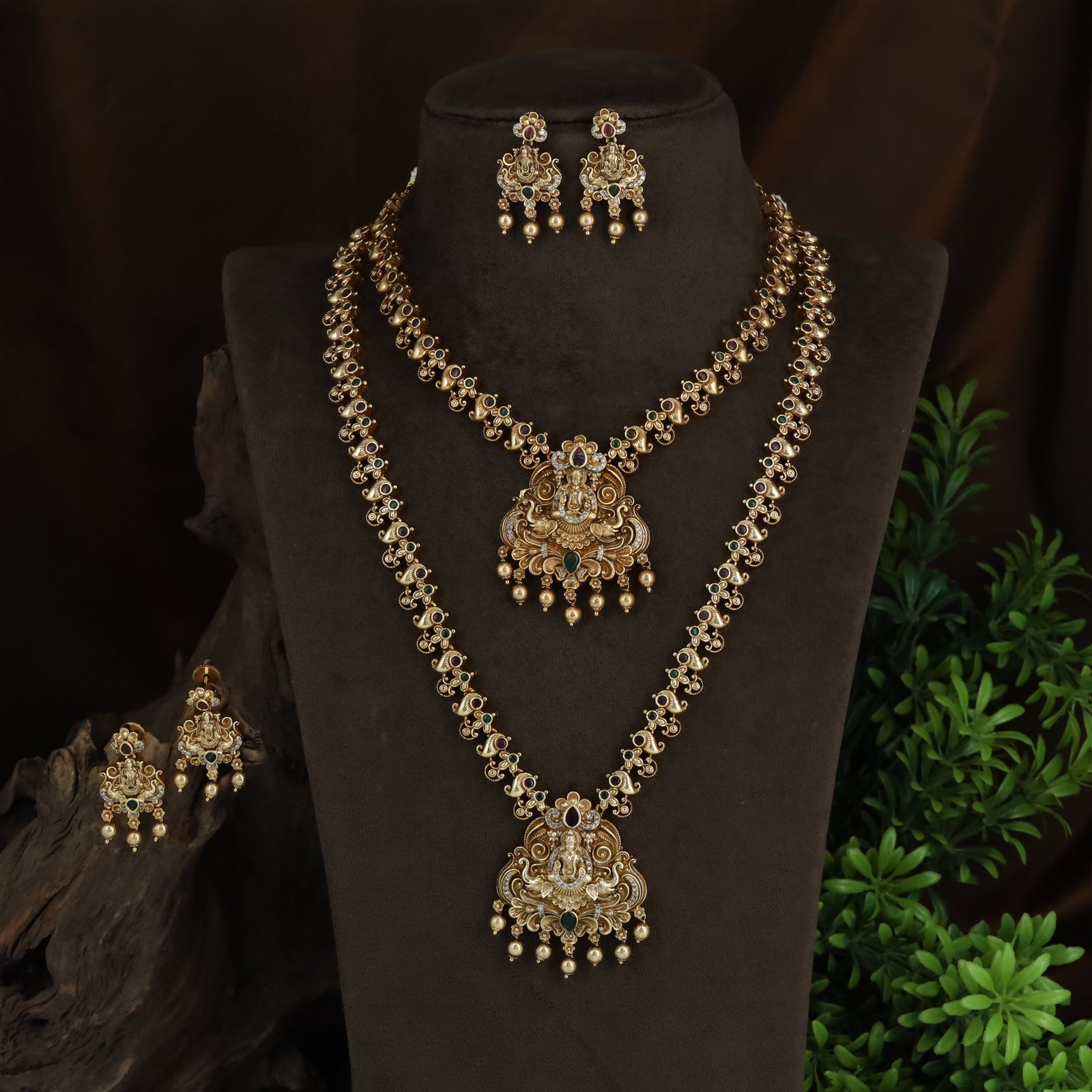 Grand Link Antique Combo Set with Lakshmi Pendants and Dual Necklace Layout