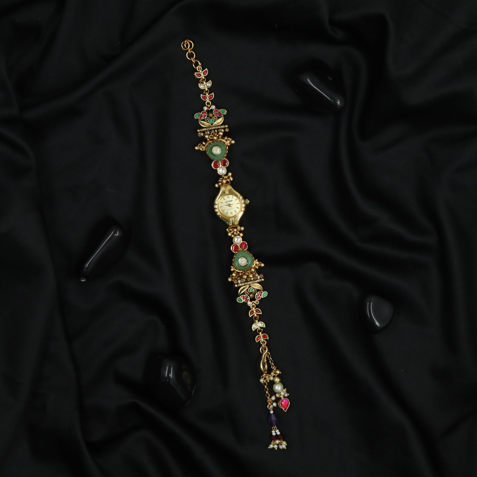 Floral Panel Kundan Watch with Circular Side Elements and Chain Tassel Extension