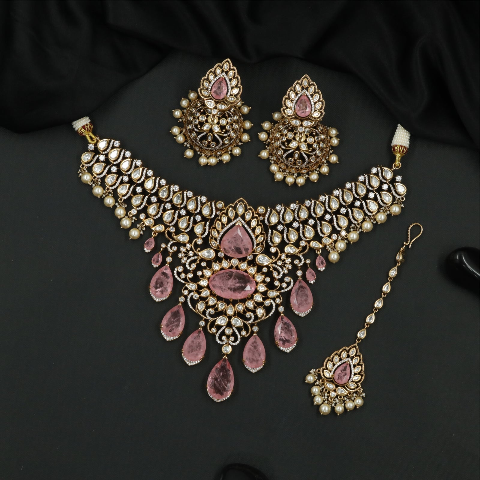 Grand Neck Coverage Kundan Choker with Statement Centre and Bead Fringe