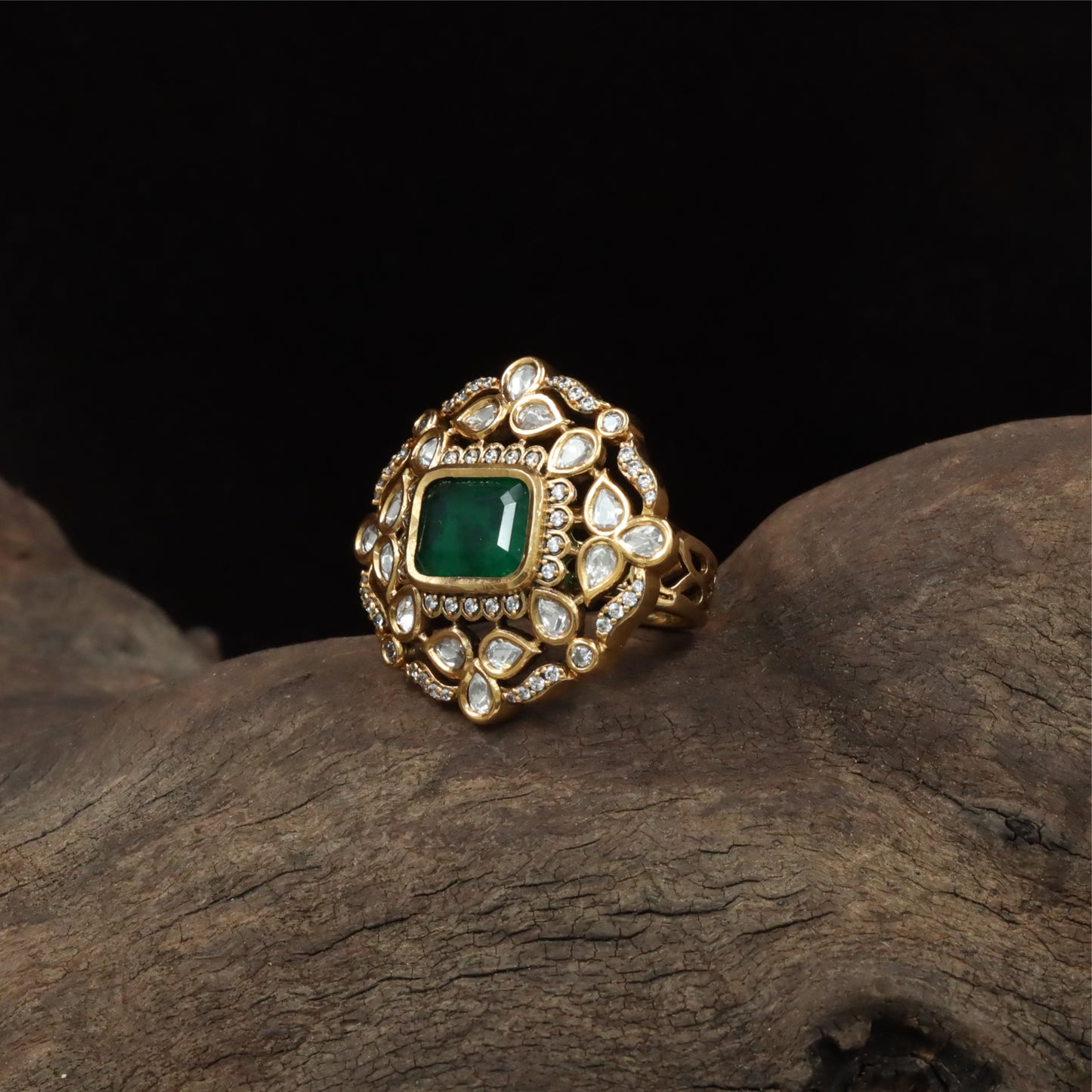 Ardent square kundan finger ring with central setting and surrounding drop units