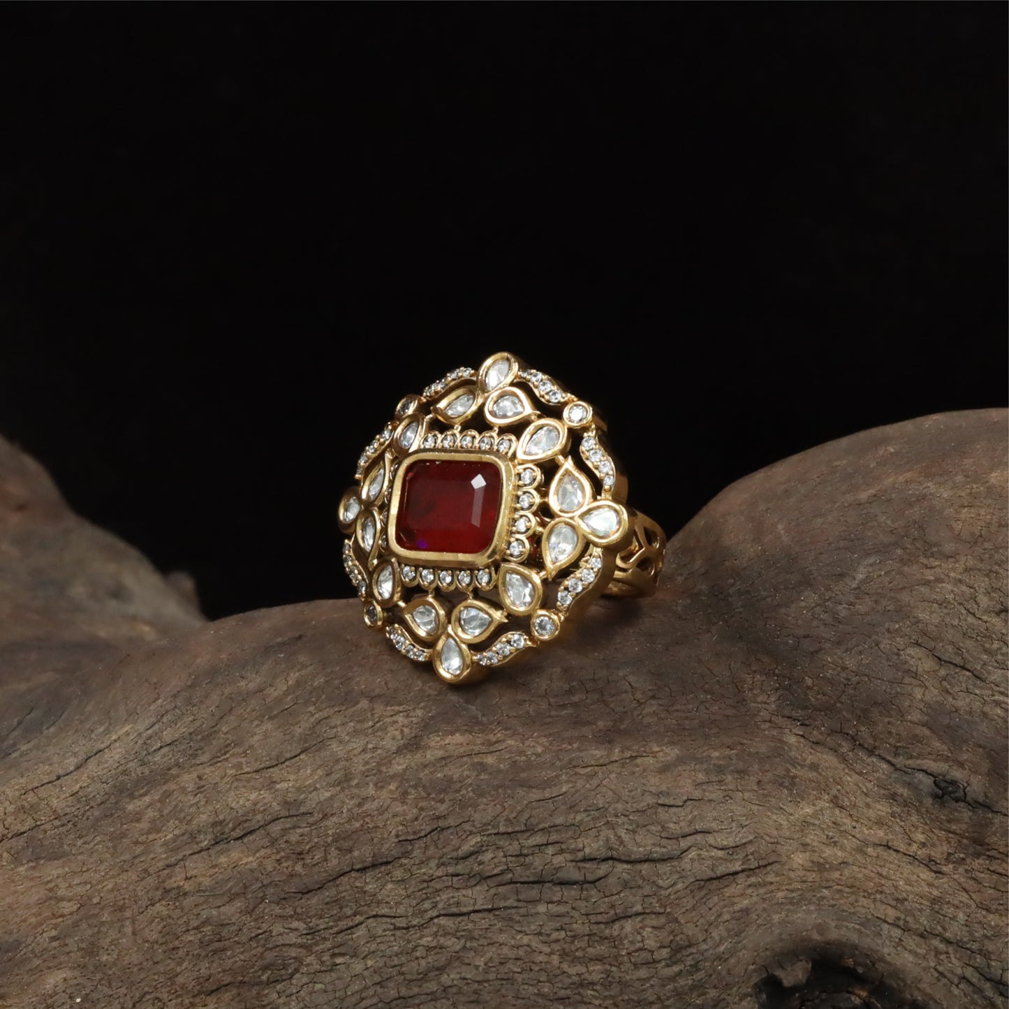 Ardent square kundan finger ring with central setting and surrounding drop units