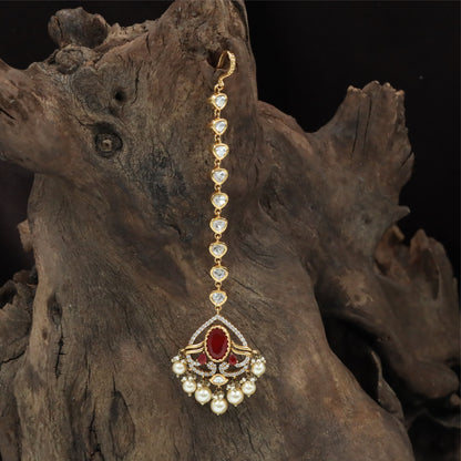 Classic Long Kundan Tikka with Uniform Link Pattern and Pearl Hanging Finish
