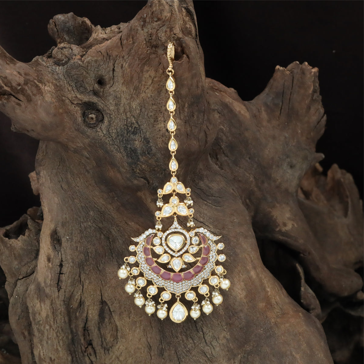 Intricate Bridal Tikka with Structured Link Series and Detailed Crescent Drop Frame