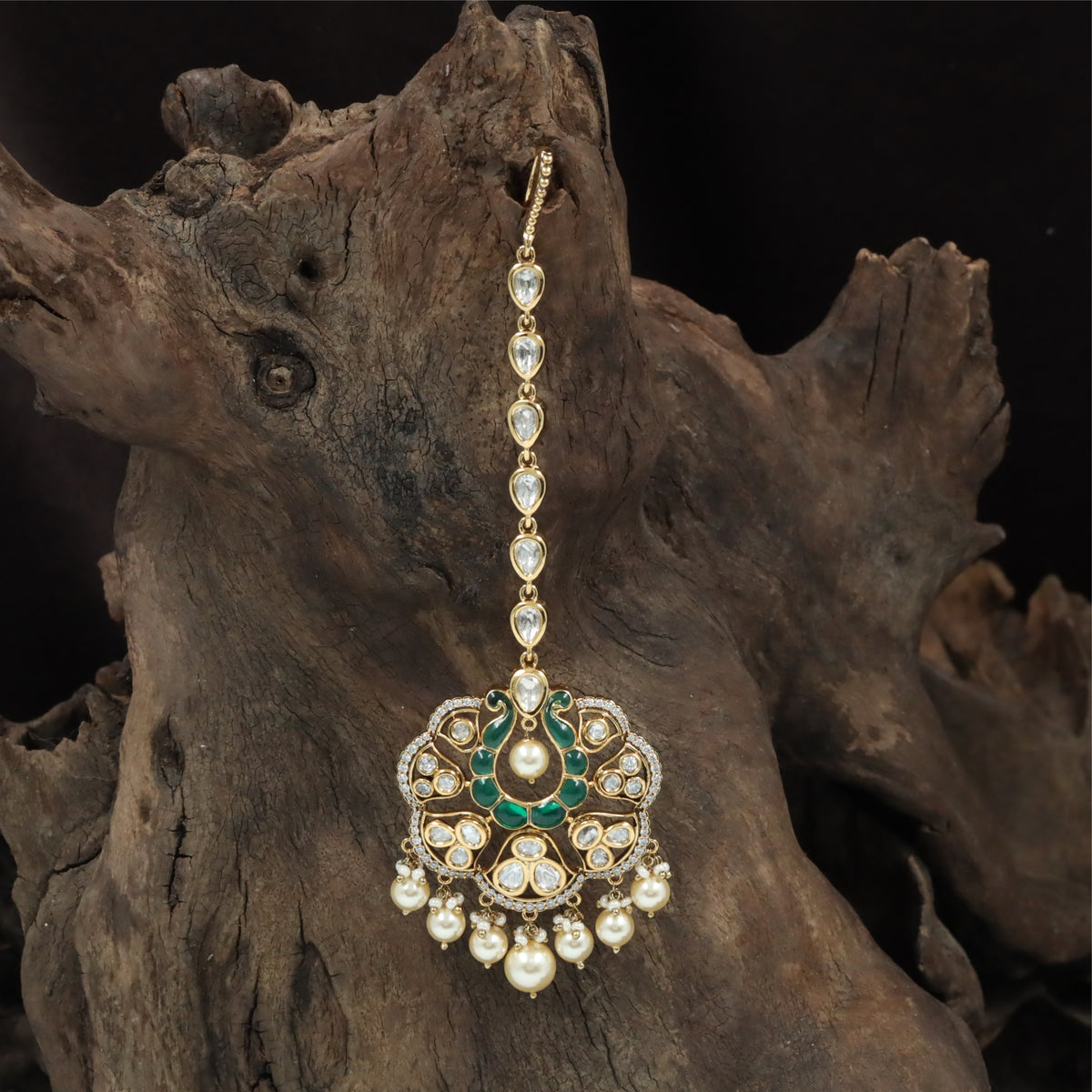 Ornate Kundan Tikka with Rounded Pendant Frame and Clustered Drop Detailing