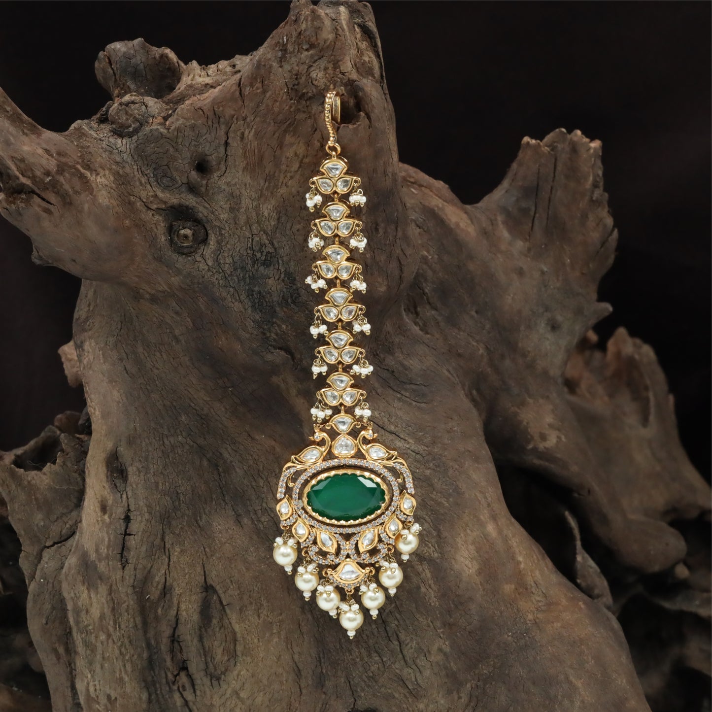 Grand Oval Pendant Tikka with Tiered Link Chain and Clustered Pearl Drops