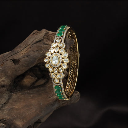 Floral Medallion Kundan Kada with Petal Cluster Centre and Tapered Side Segments