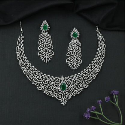 Jewelvine Spread Necklace with Flowing Leaf Structure and Center Drop Accent