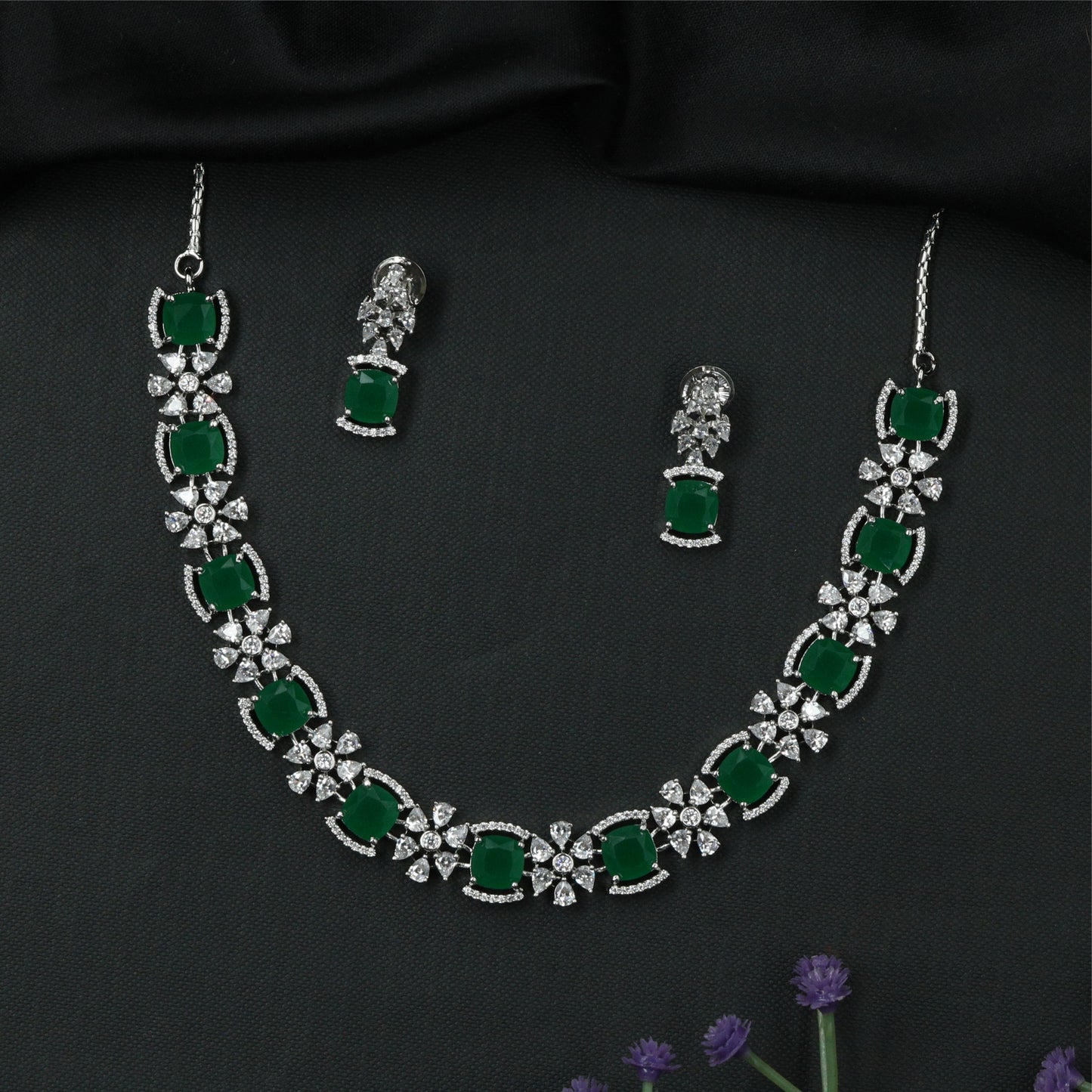 Refined Floral Link Necklace with Alternating Cluster and Square Settings
