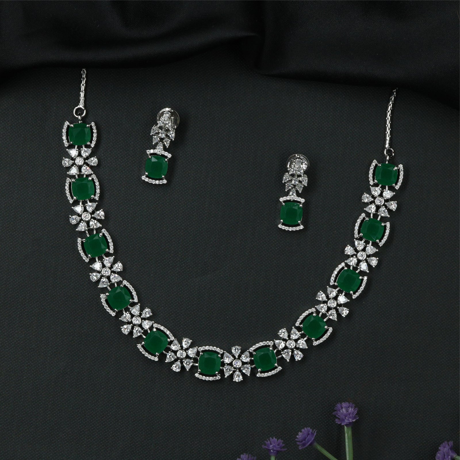 Refined Floral Link Necklace with Alternating Cluster and Square Settings