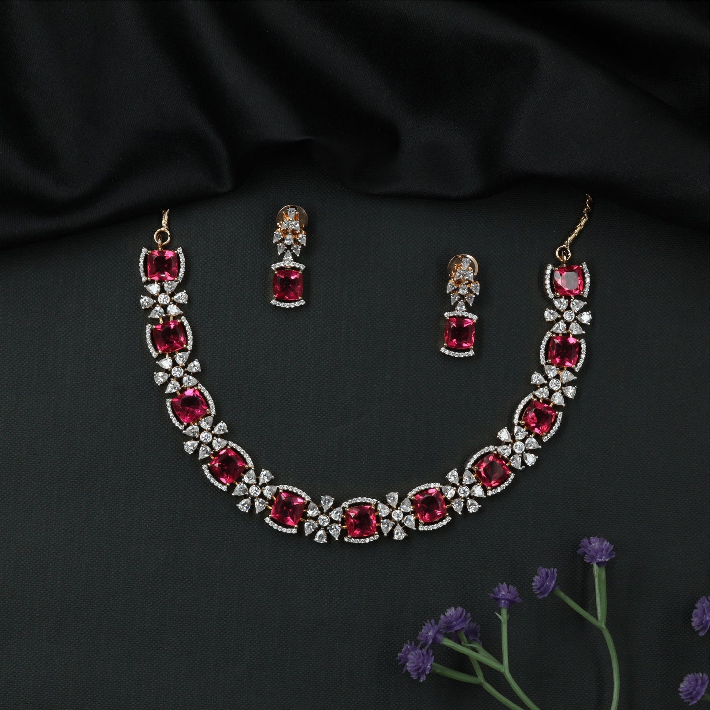 Refined Floral Link Necklace with Alternating Cluster and Square Settings