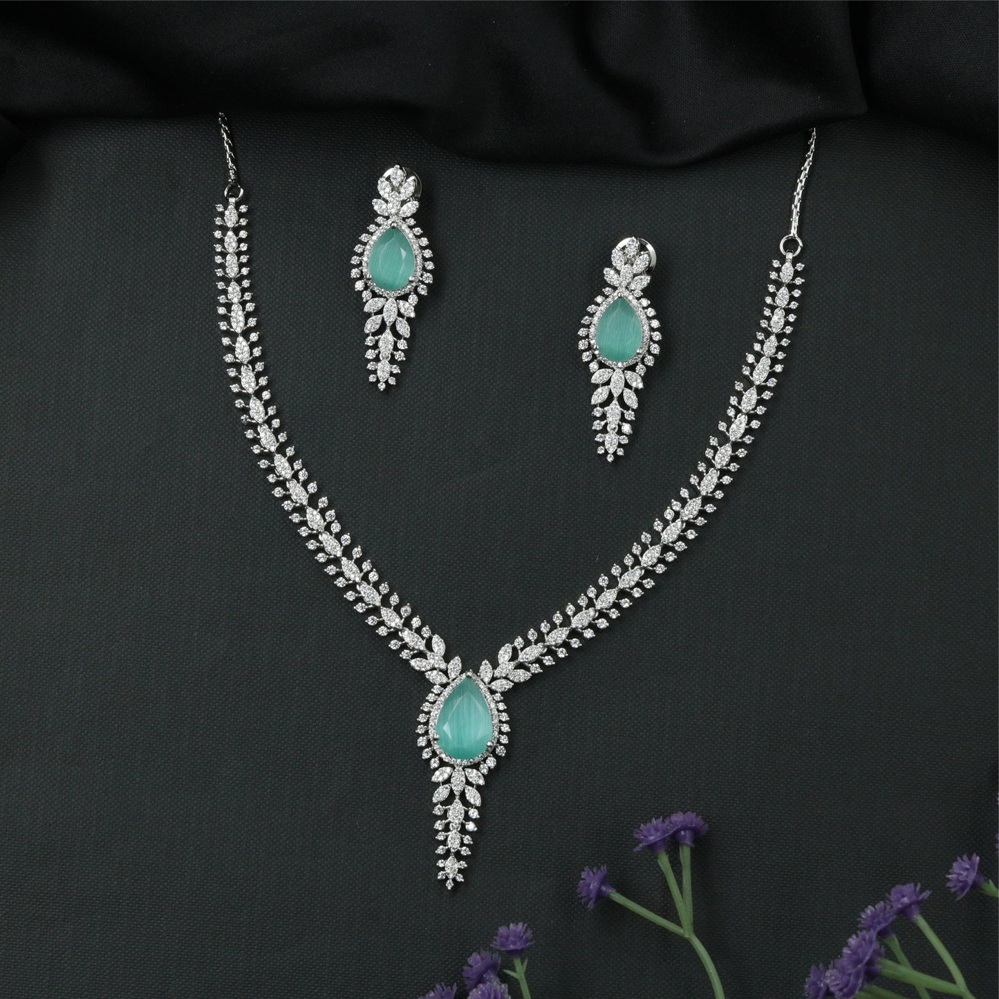 Stylish Contour Necklace with Central Pendant and Structured Stone Layout