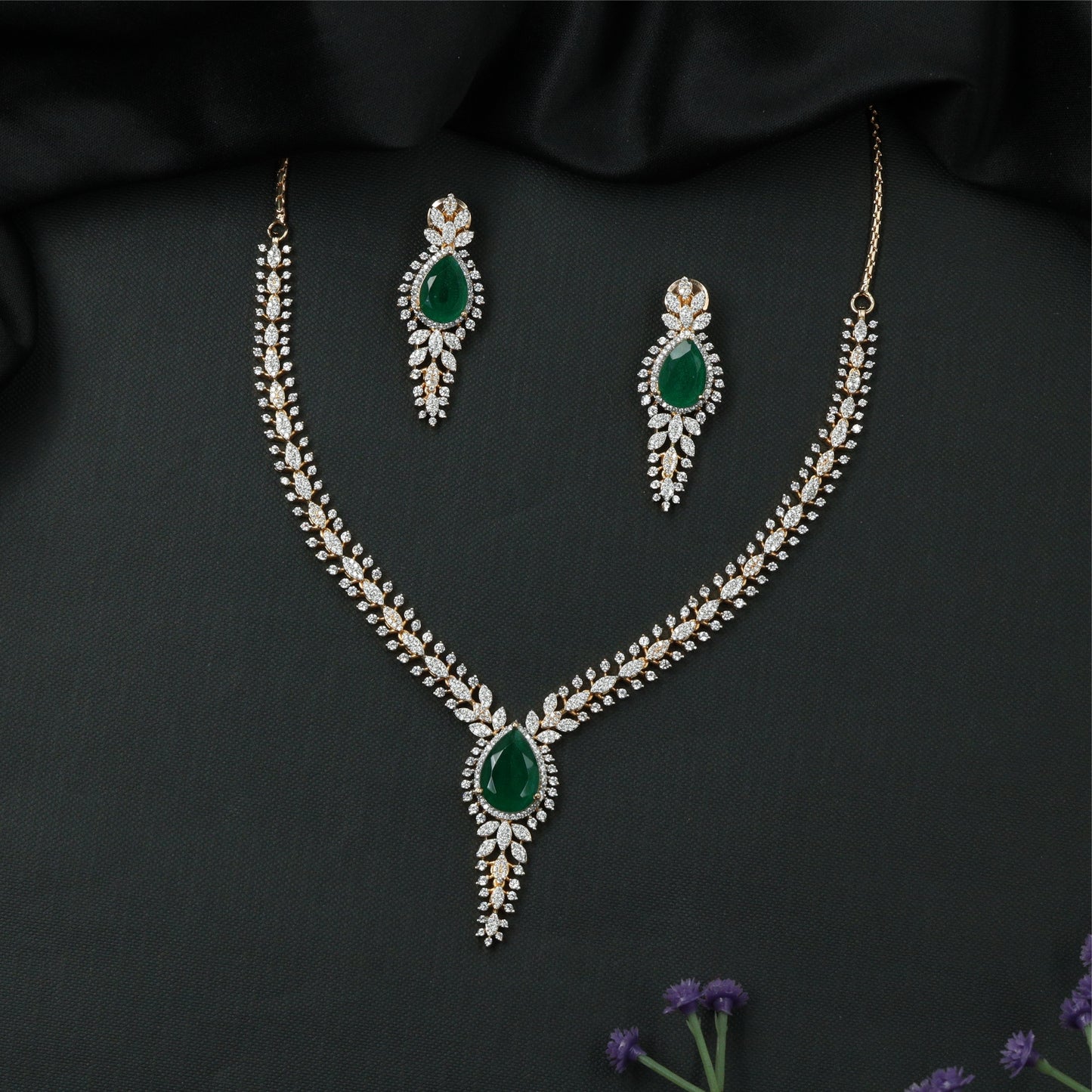 Stylish Contour Necklace with Central Pendant and Structured Stone Layout