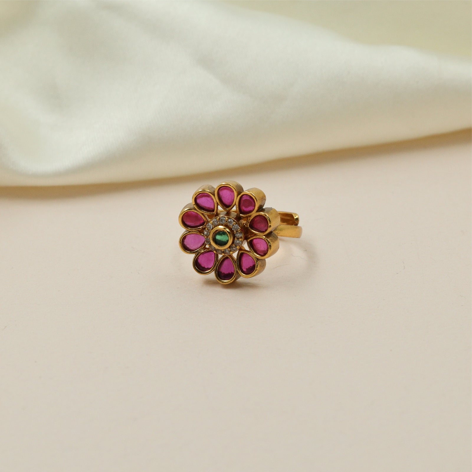 Grand Flower Antique Finger Ring with Textured Center Accent