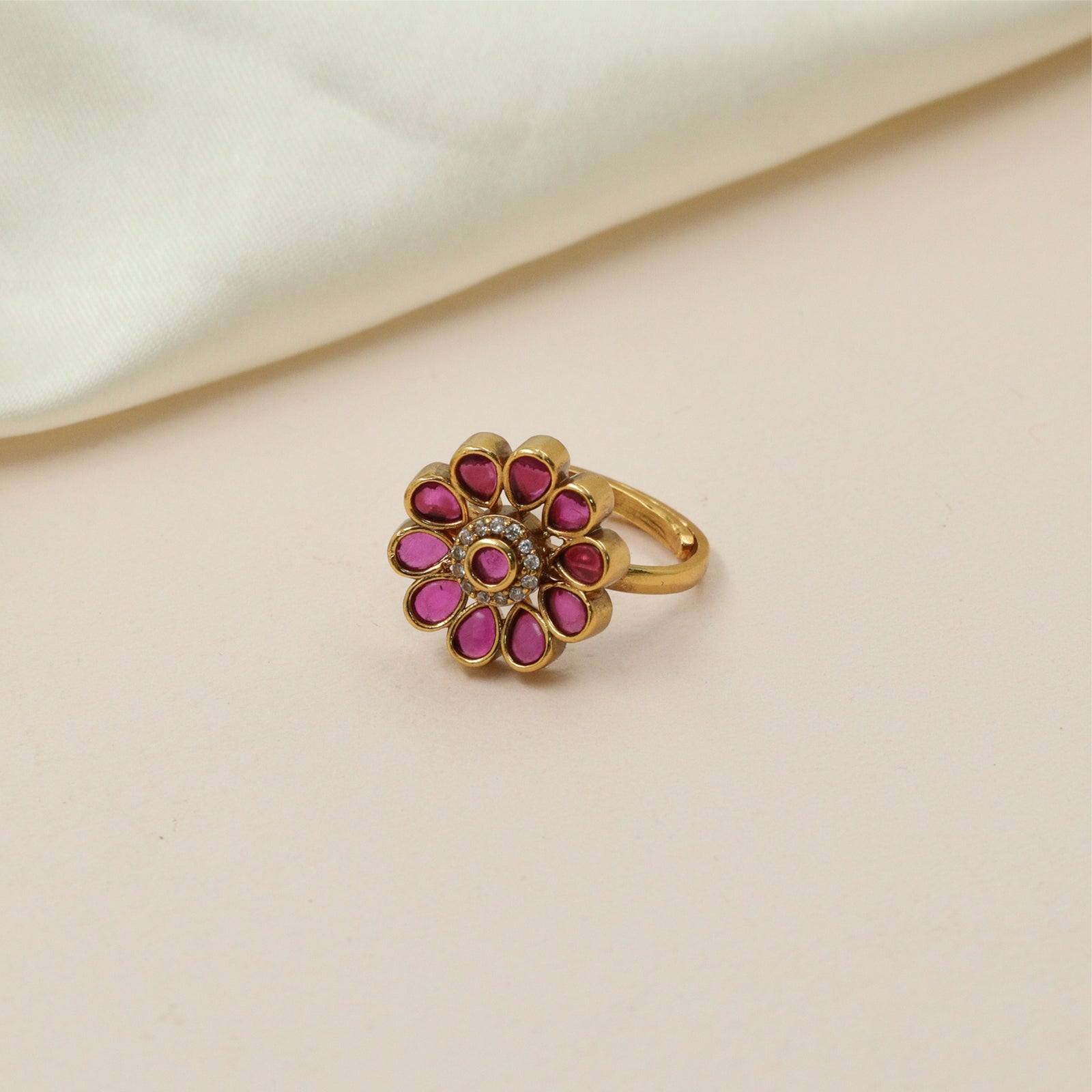 Grand Flower Antique Finger Ring with Textured Center Accent