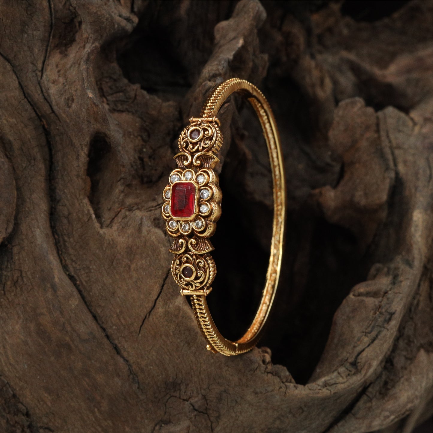 Crowned Floral Antique Kada with Rectangular Center Frame