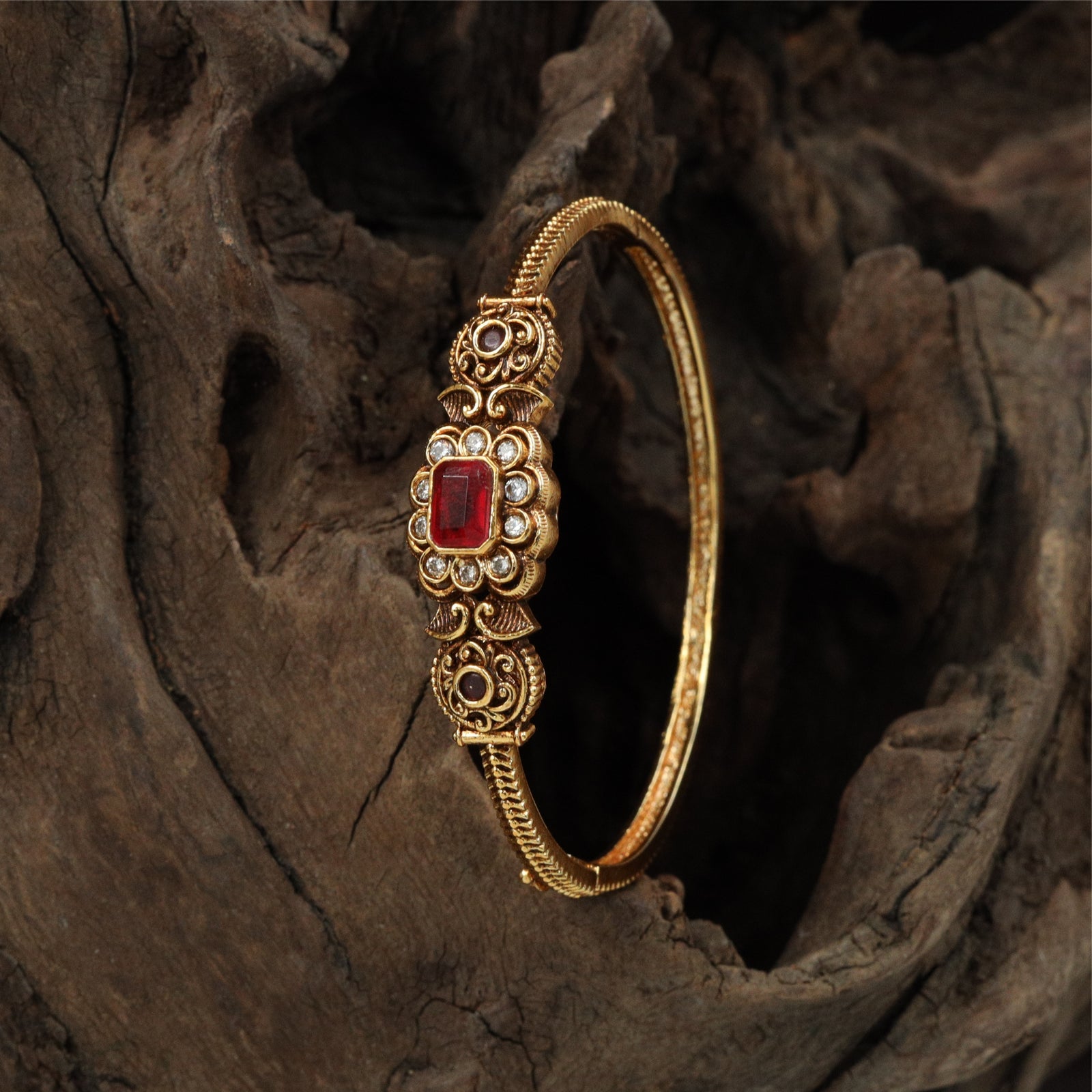 Crowned Floral Antique Kada with Rectangular Center Frame