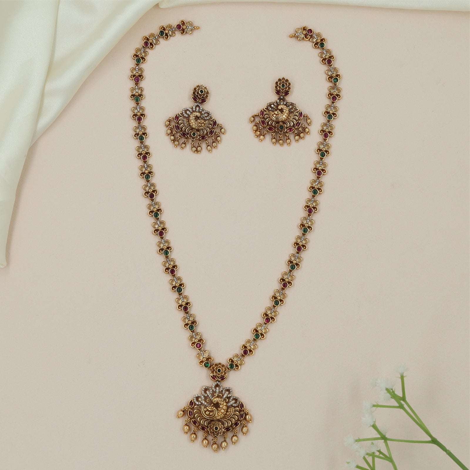 Peacock Vine Antique Long Hara with Hanging Pearl Fringe