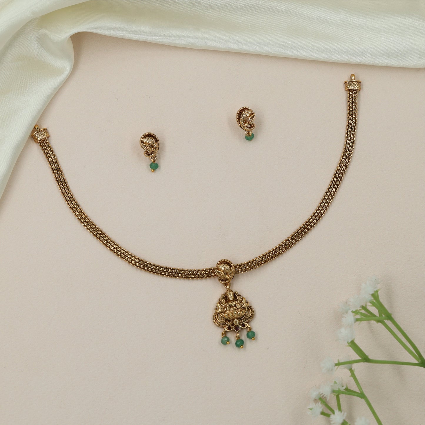 Peacock Crest Antique Necklace with Pendant Fringe Detailing