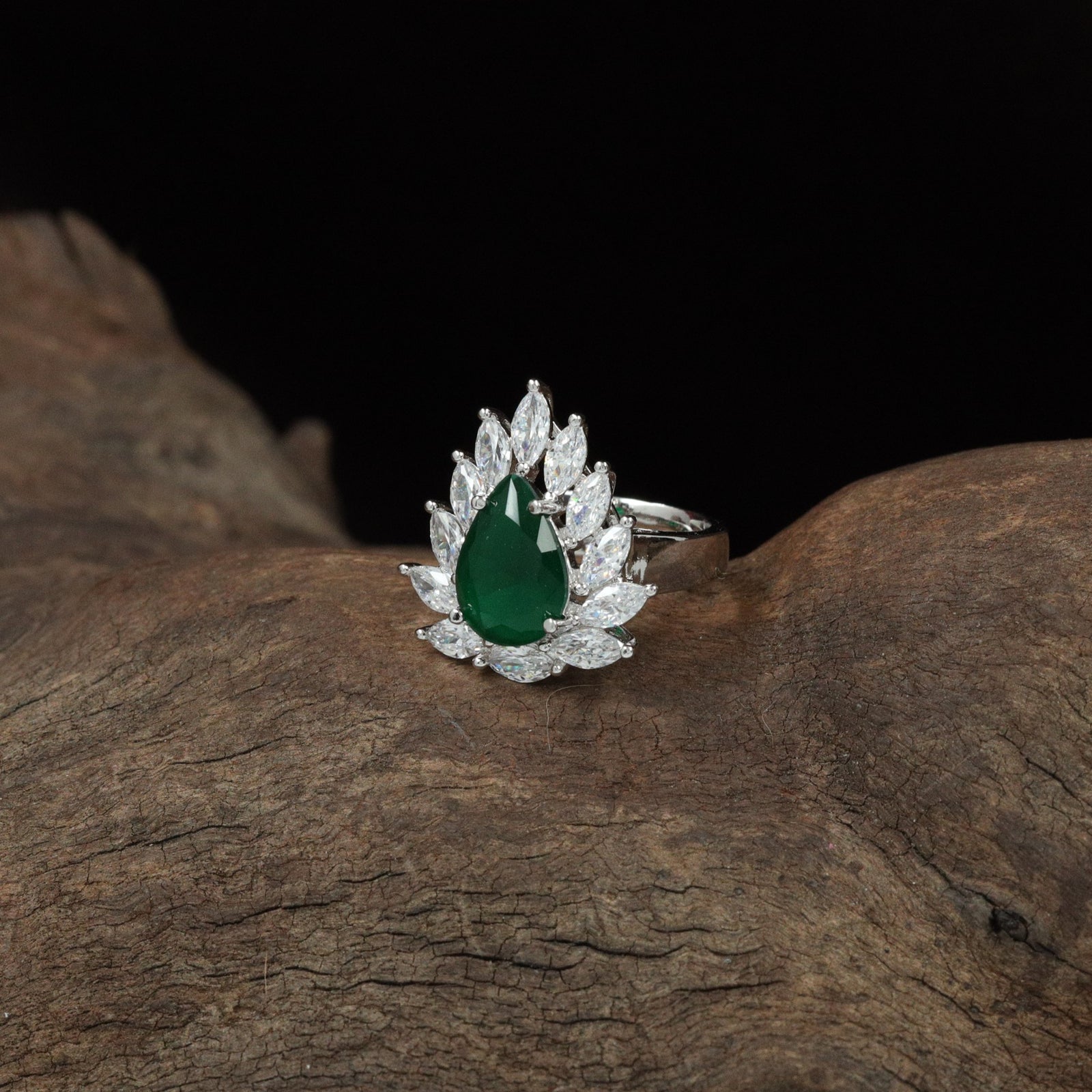 Lustre Petal Finger Ring with Marquise Side Layout