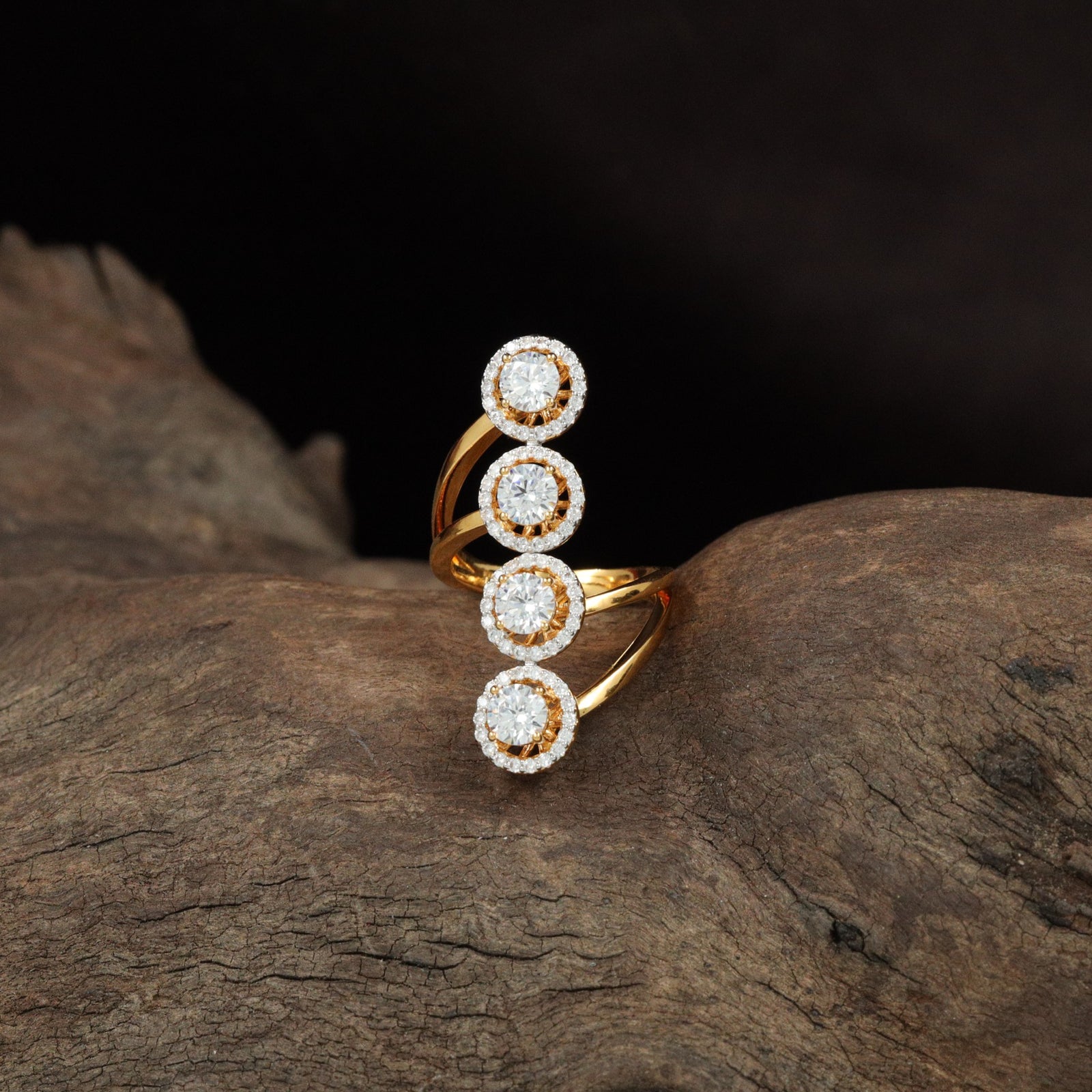 Heritage Stacked Disc Finger Ring with Raised Round Tops