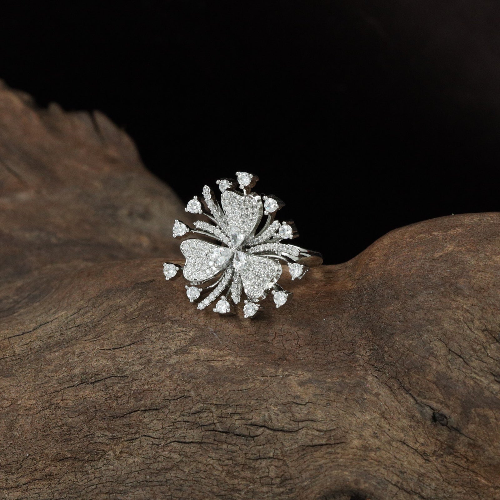 Designer Bloom Pattern Finger Ring with Structured Petal Rows