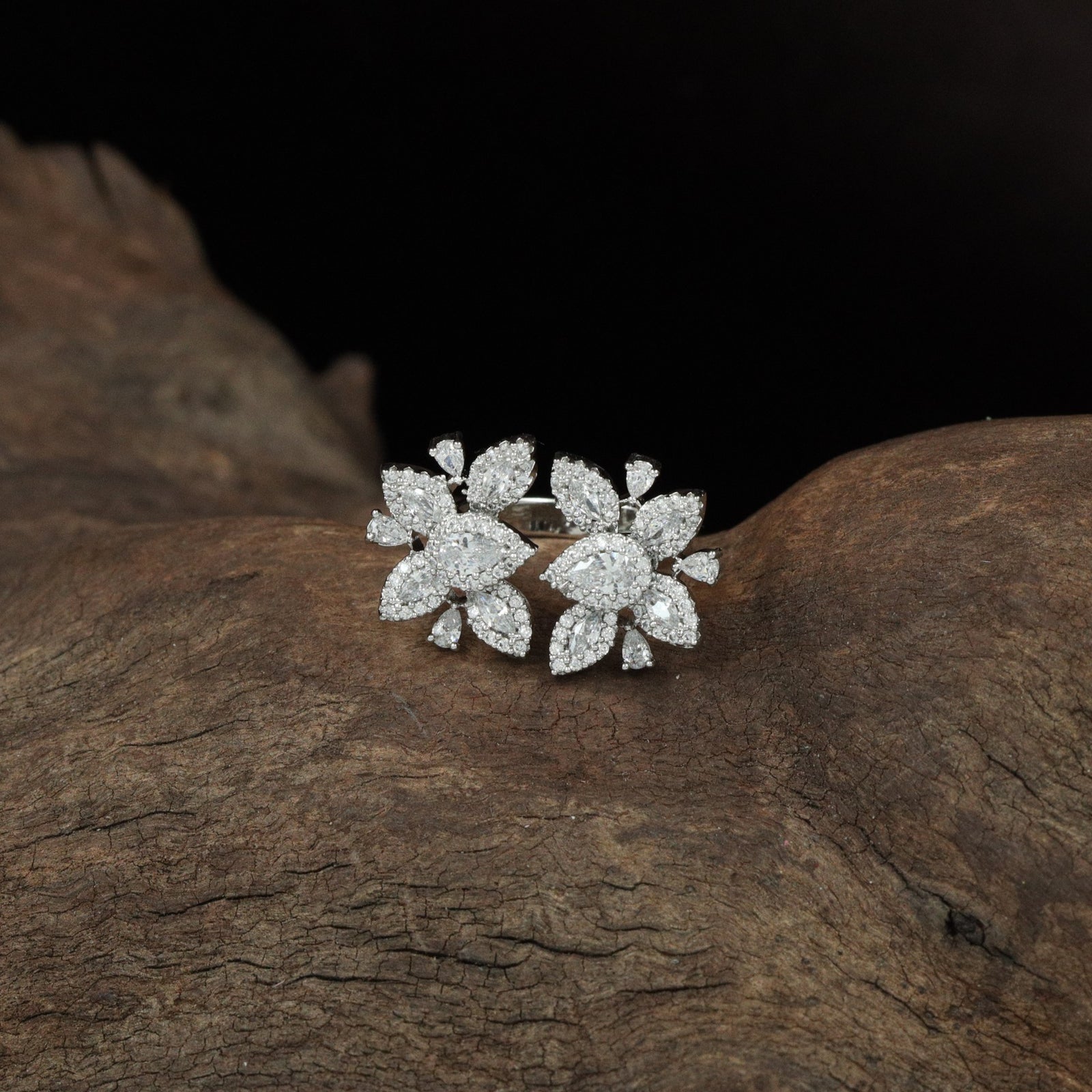 Classic Petal Frame Finger Ring with Raised Floral Arrangement