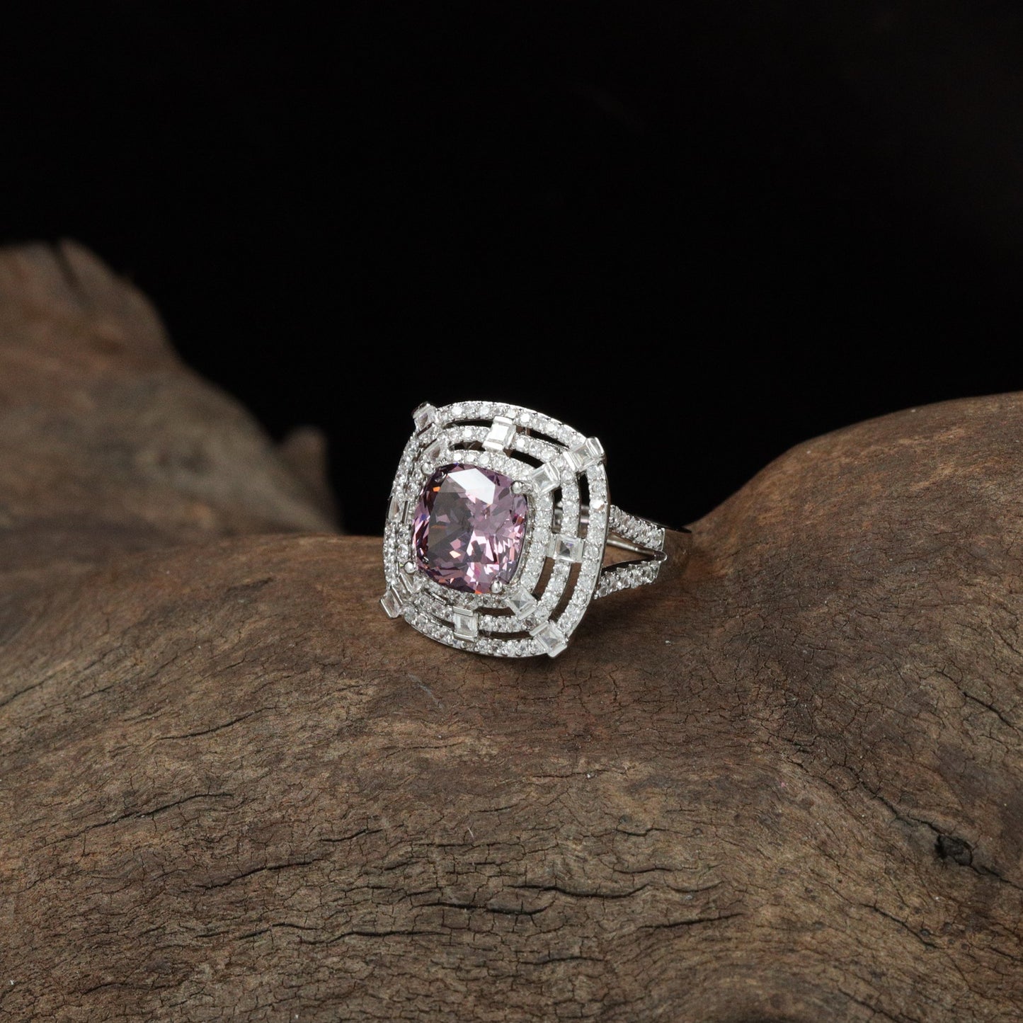 Gallery Border Finger Ring with Elevated Centre Layout