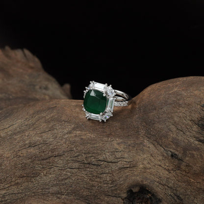 Gallery Halo Finger Ring with Angular Side Layout