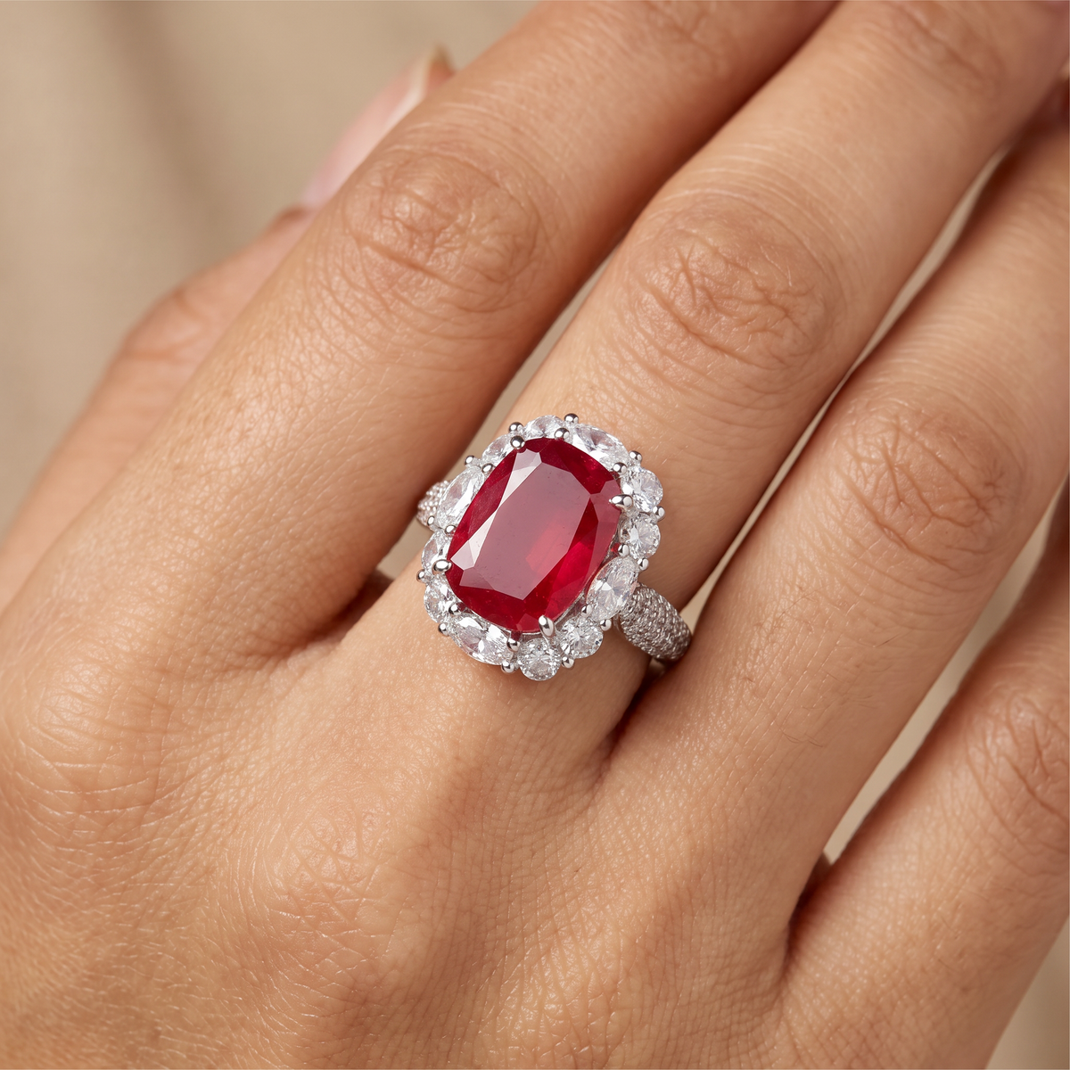 Heritage Halo Finger Ring with Sculpted Side Detailing