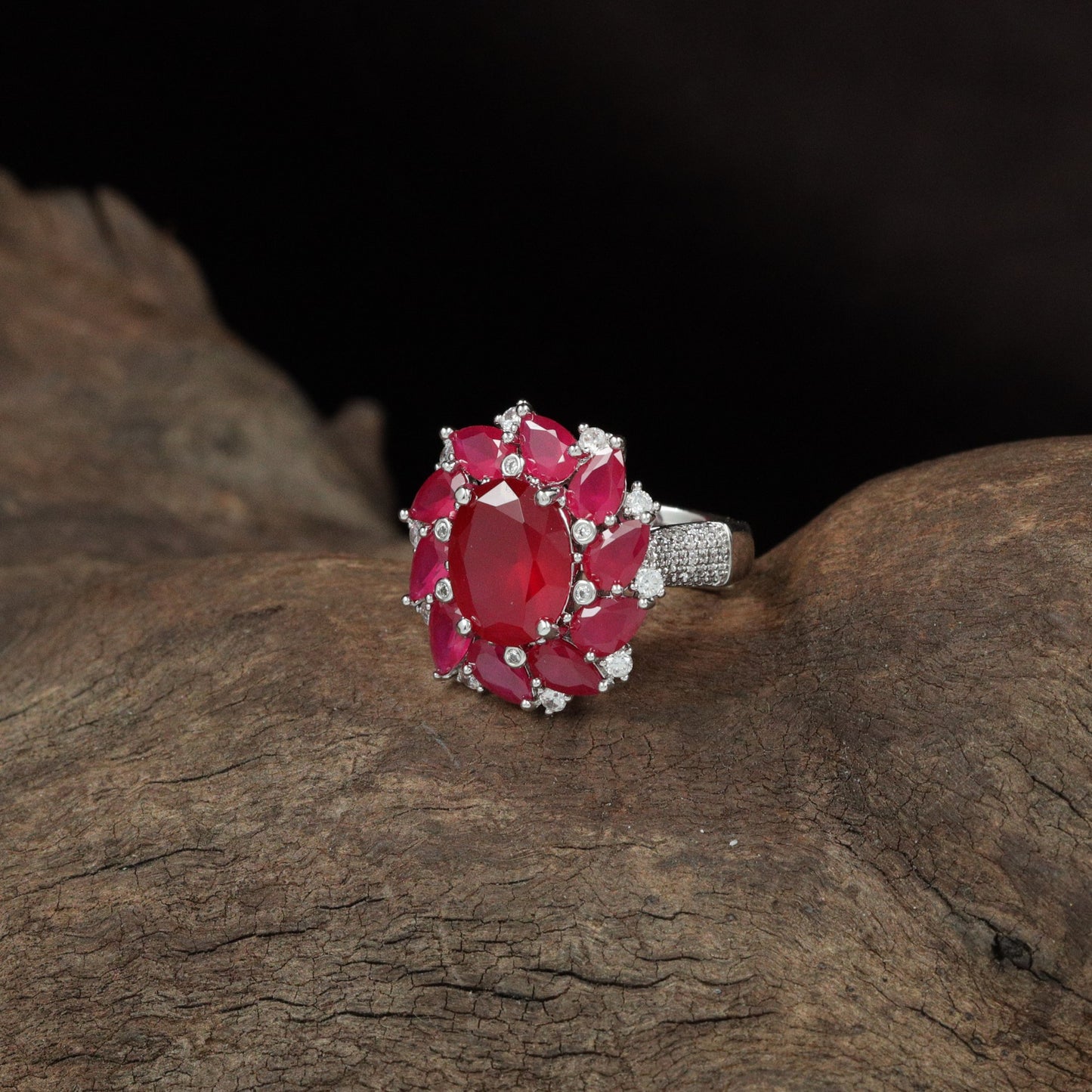 Heritage Bloom Finger Ring with Textured Floral Alignment