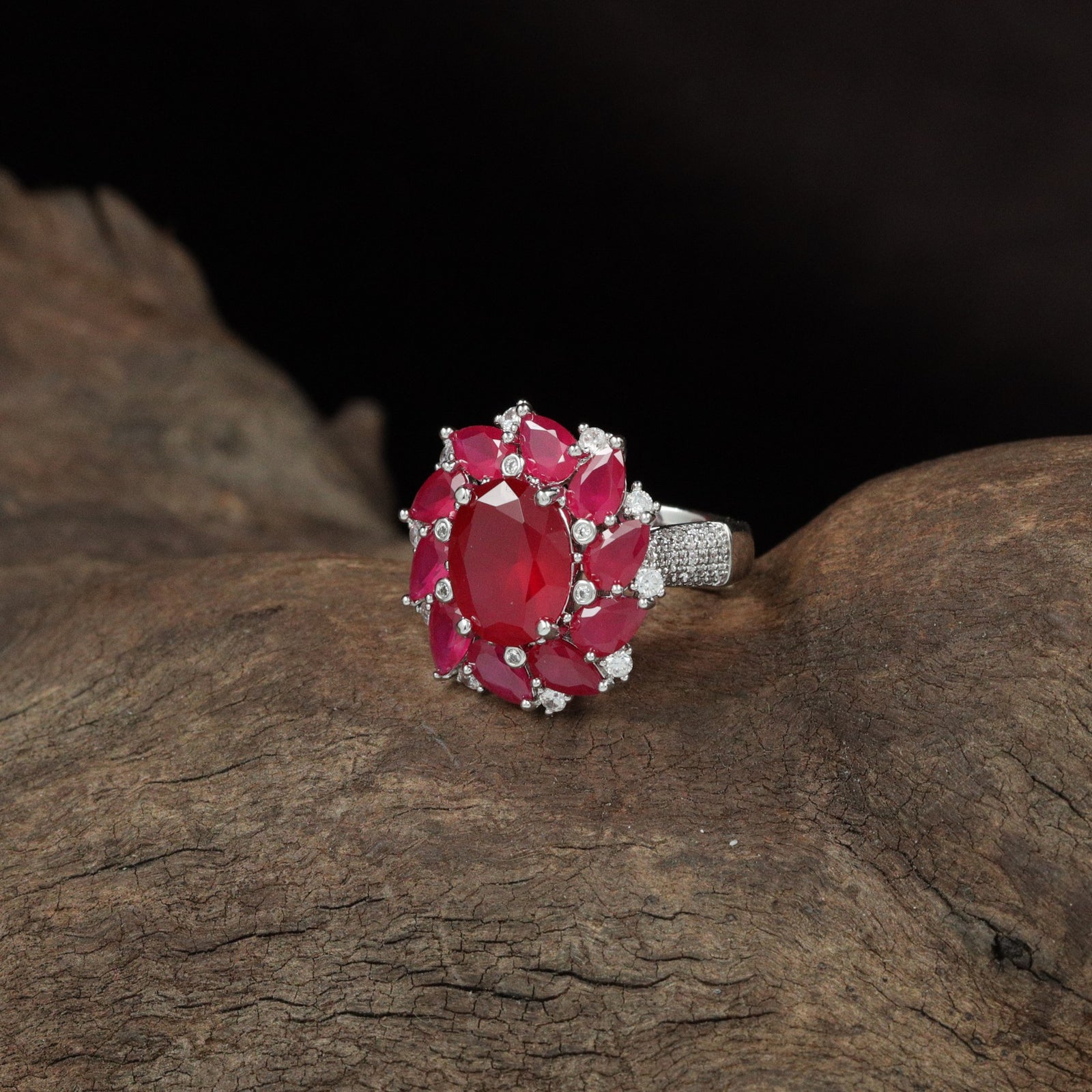 Heritage Bloom Finger Ring with Textured Floral Alignment
