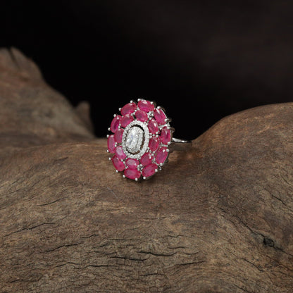 Designer Petal Edge Finger Ring with Layered Oval Formation