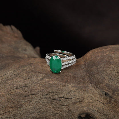 Heritage Parallel Line Finger Ring with Elevated Crown Frame