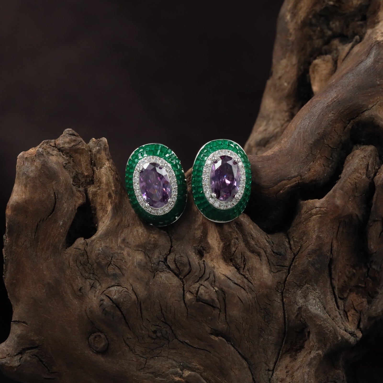 Dazzle Oval Rhodium Stud with Decorative Frame Styling