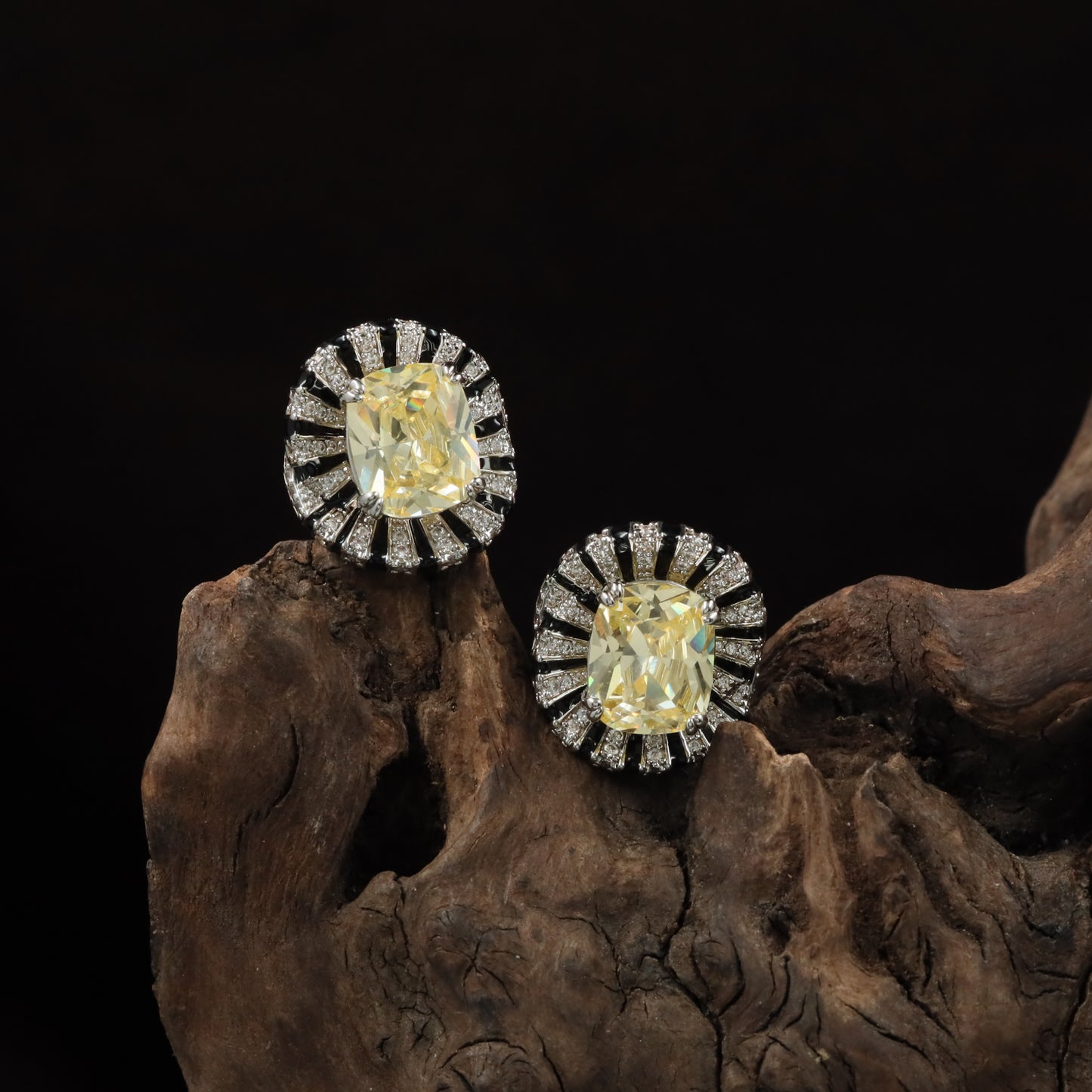 Cavelle Burst Rhodium Stud with Structured Sunray Detailing