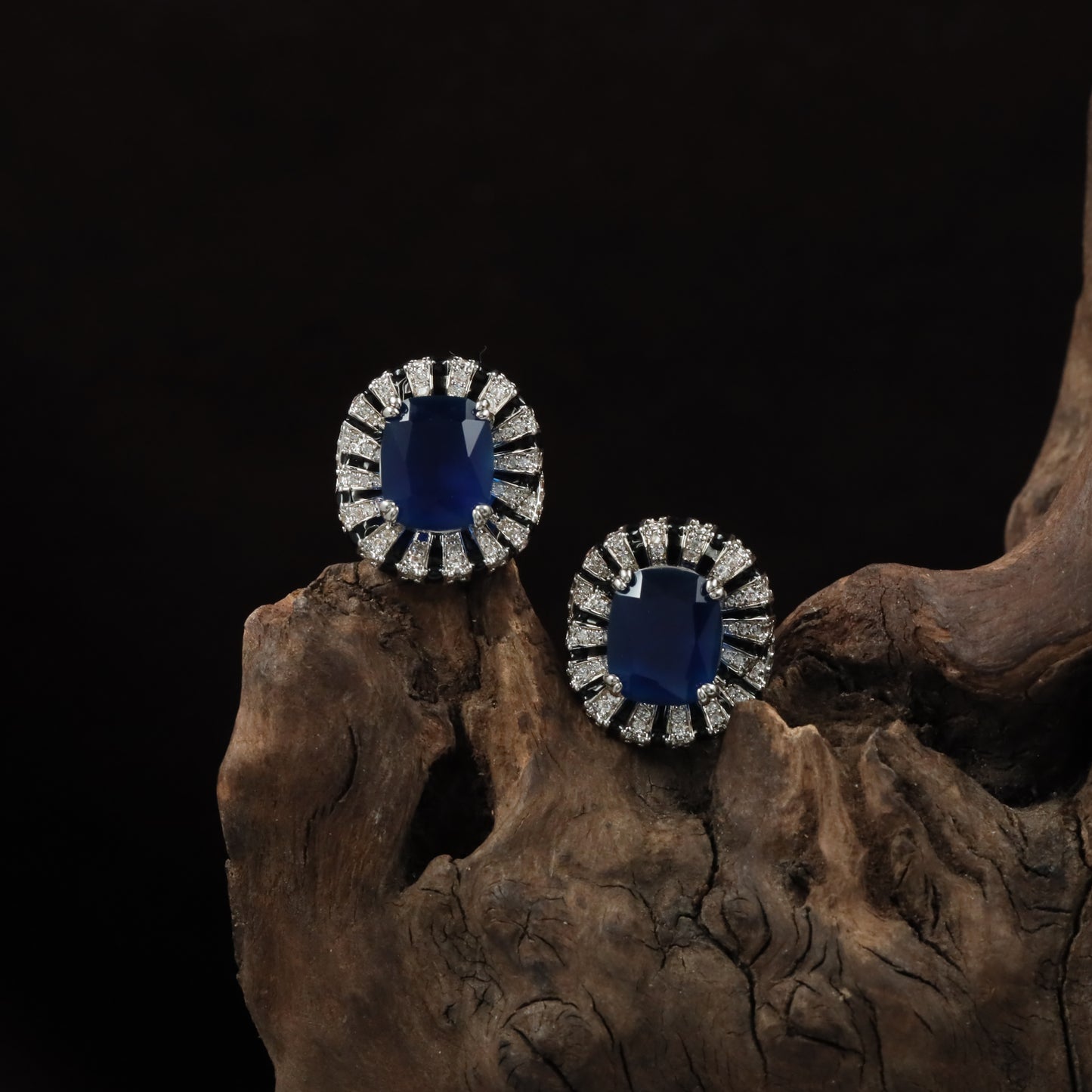 Cavelle Burst Rhodium Stud with Structured Sunray Detailing