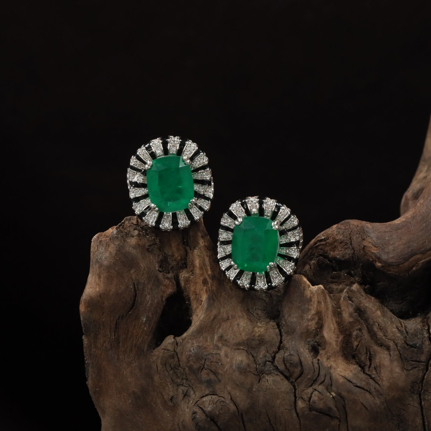 Cavelle Burst Rhodium Stud with Structured Sunray Detailing