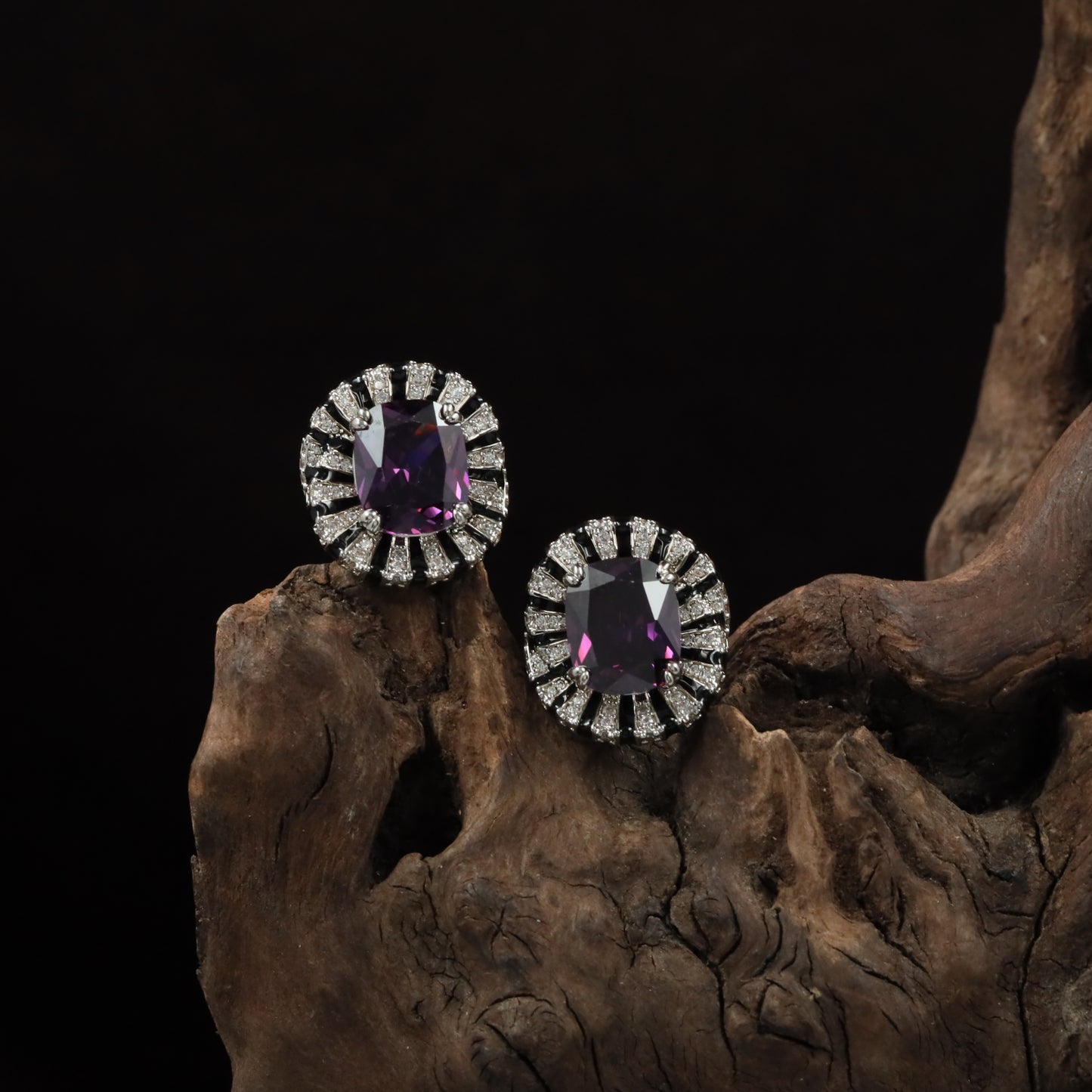 Cavelle Burst Rhodium Stud with Structured Sunray Detailing